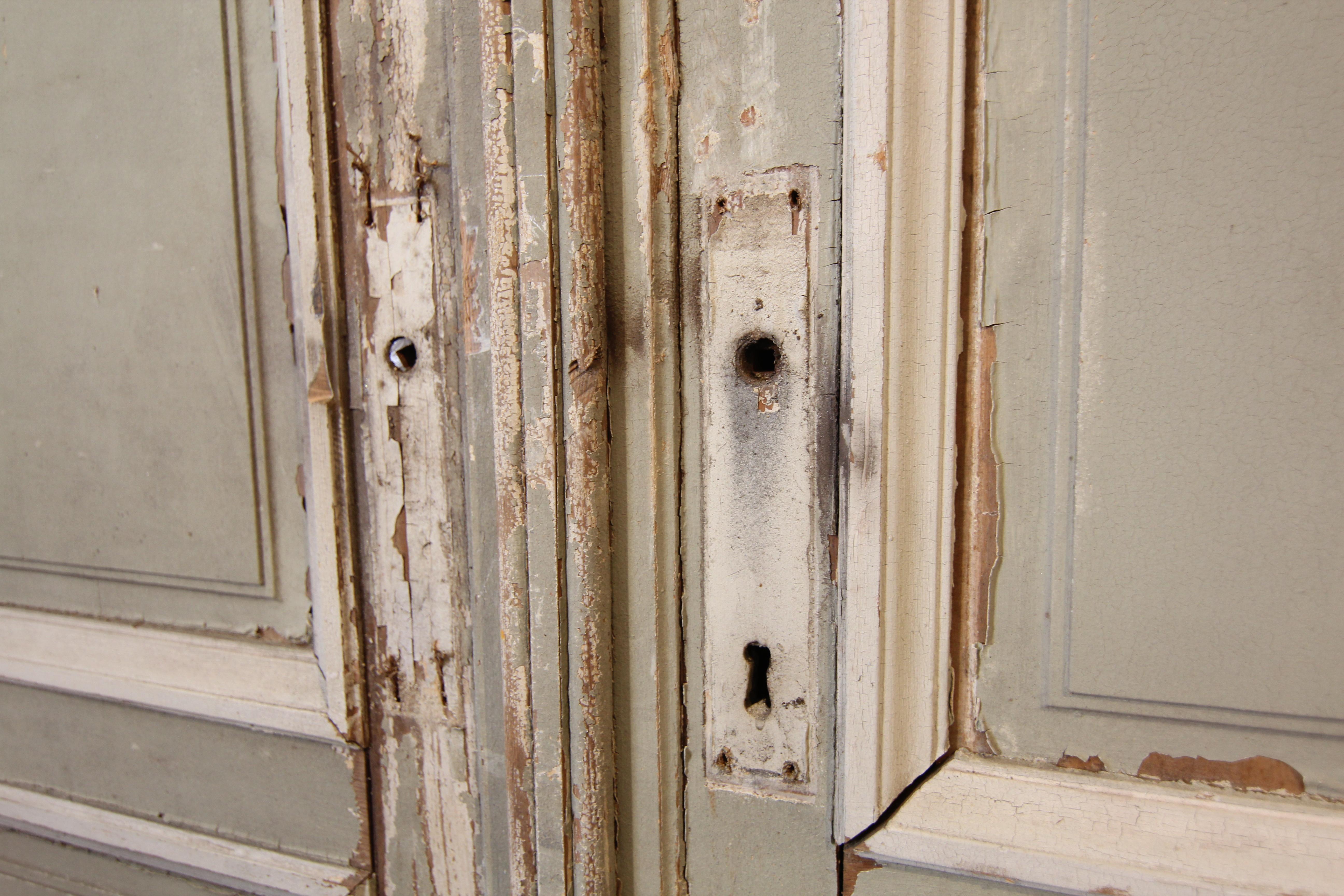 Large Late 19th Century French Double Door in Original Paint For Sale 4