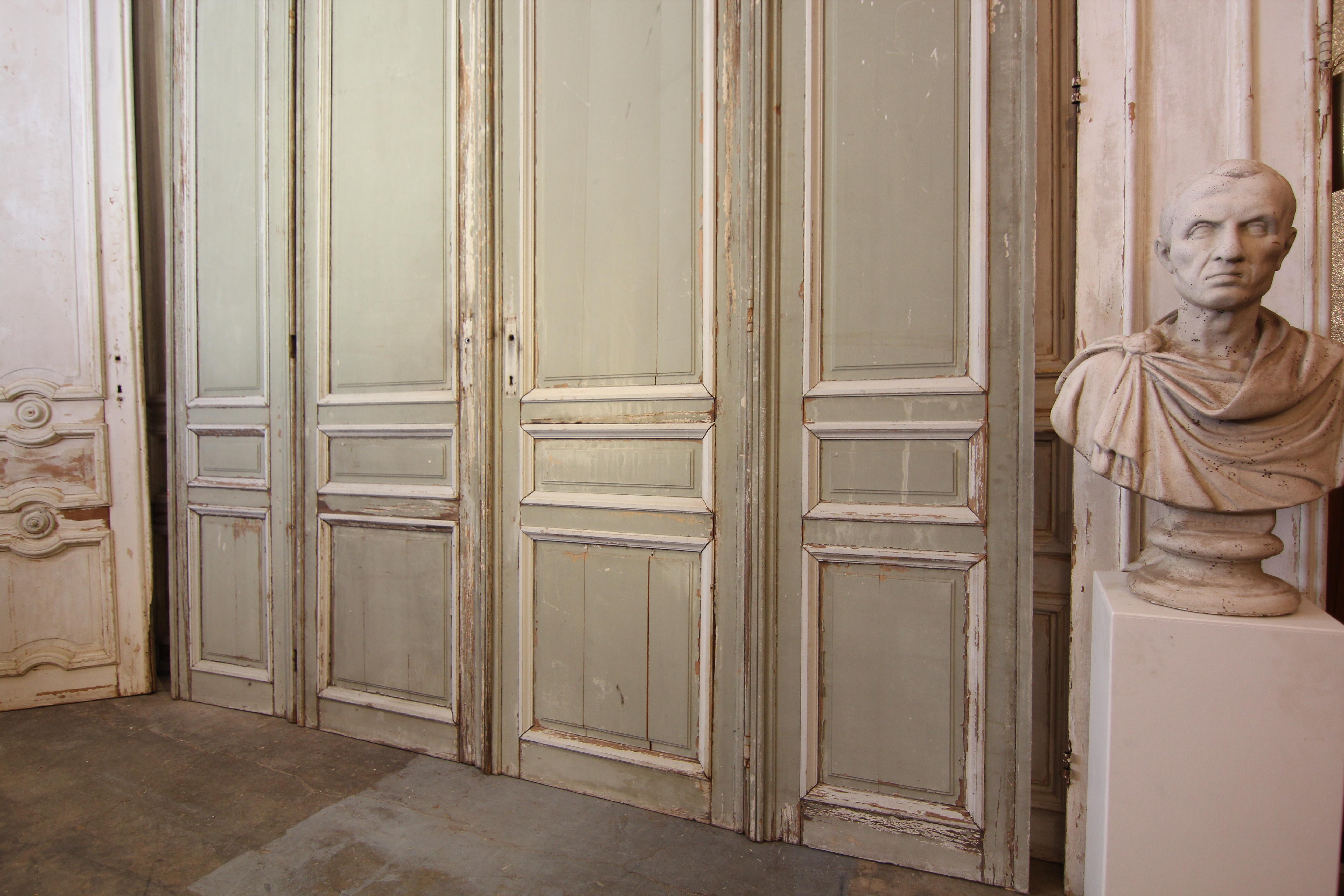 Große französische Doppeltür aus dem späten 19. Jahrhundert in Originalfarbe (Belle Époque) im Angebot