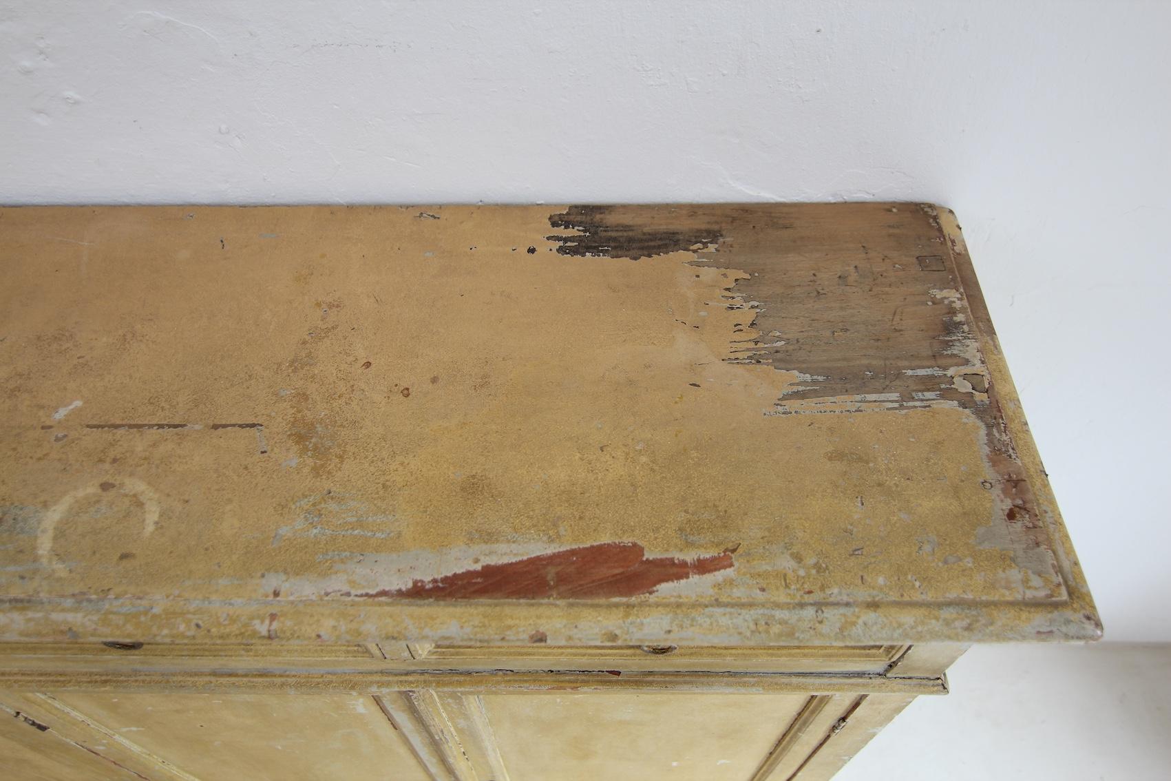 Grand buffet français de la fin du 19e siècle avec peinture d'origine en vente 6