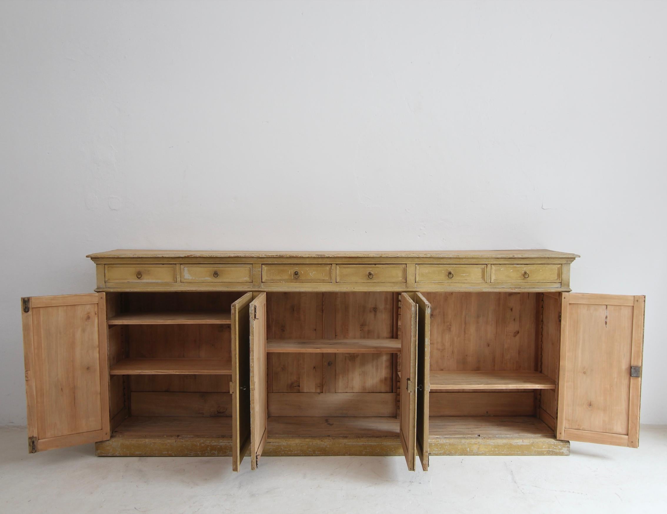 XIXe siècle Grand buffet français de la fin du 19e siècle avec peinture d'origine en vente
