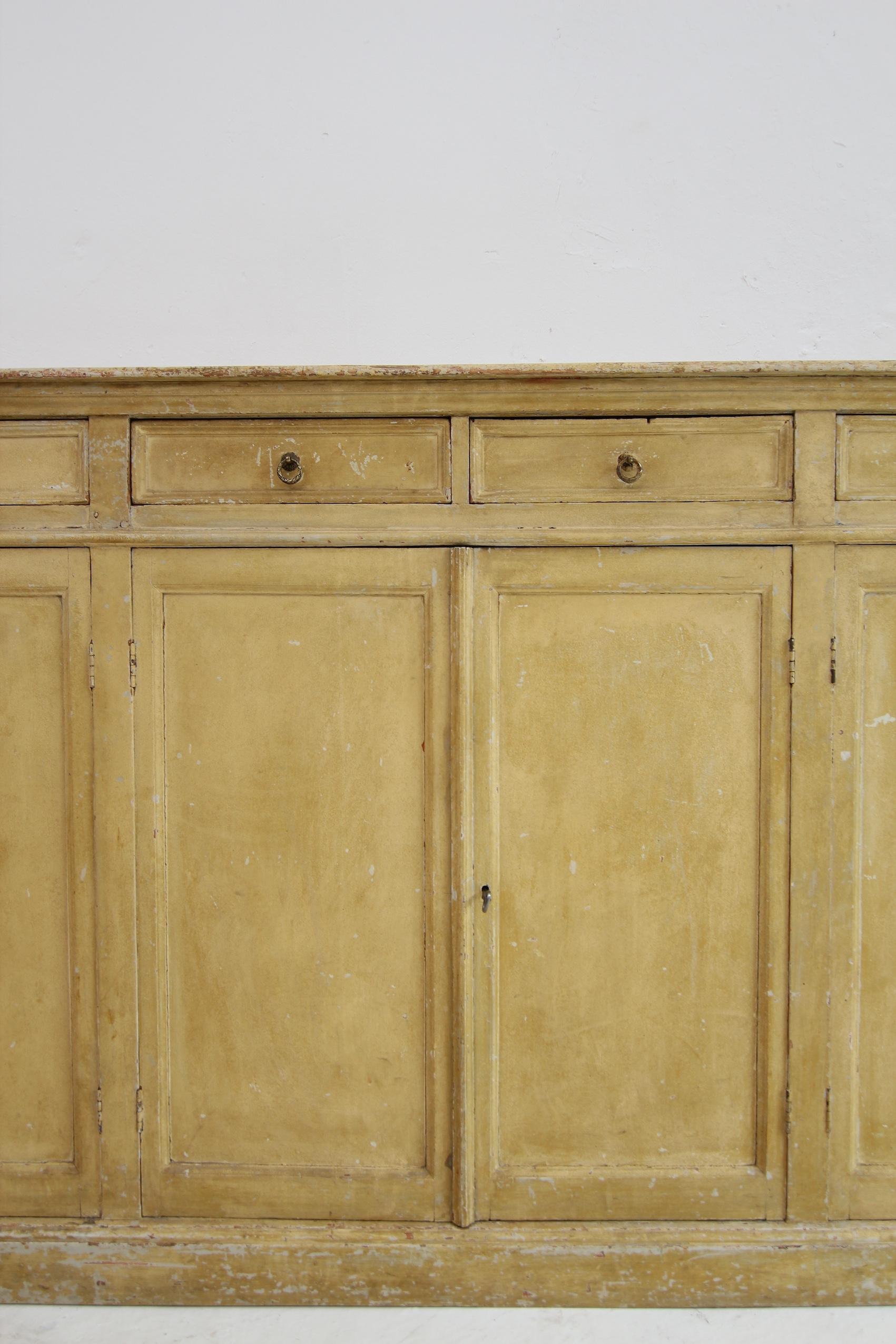 Grand buffet français de la fin du 19e siècle avec peinture d'origine en vente 2