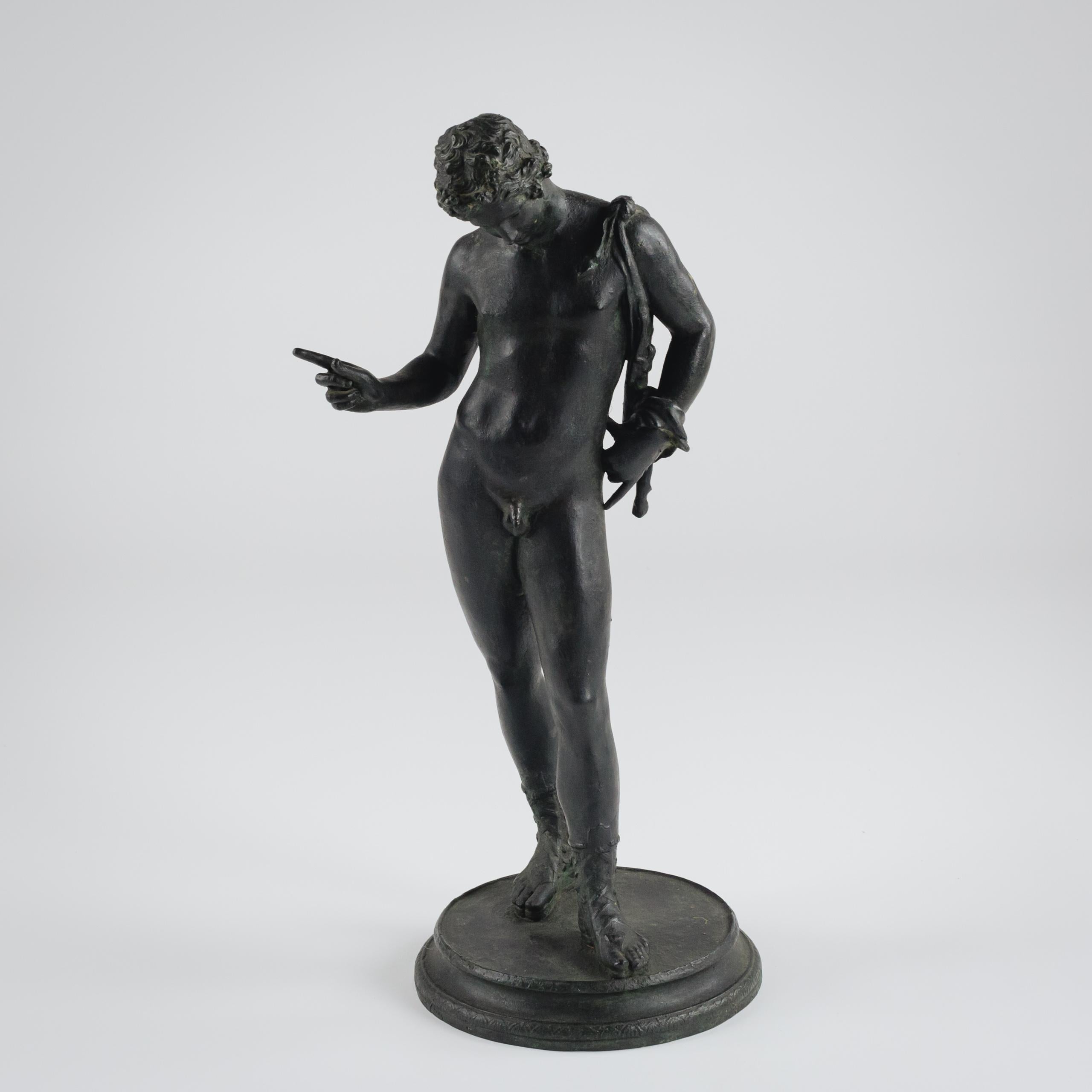 Neoclassico Grande bronzo Grand Tour di Narciso della fine del XIX secolo in vendita