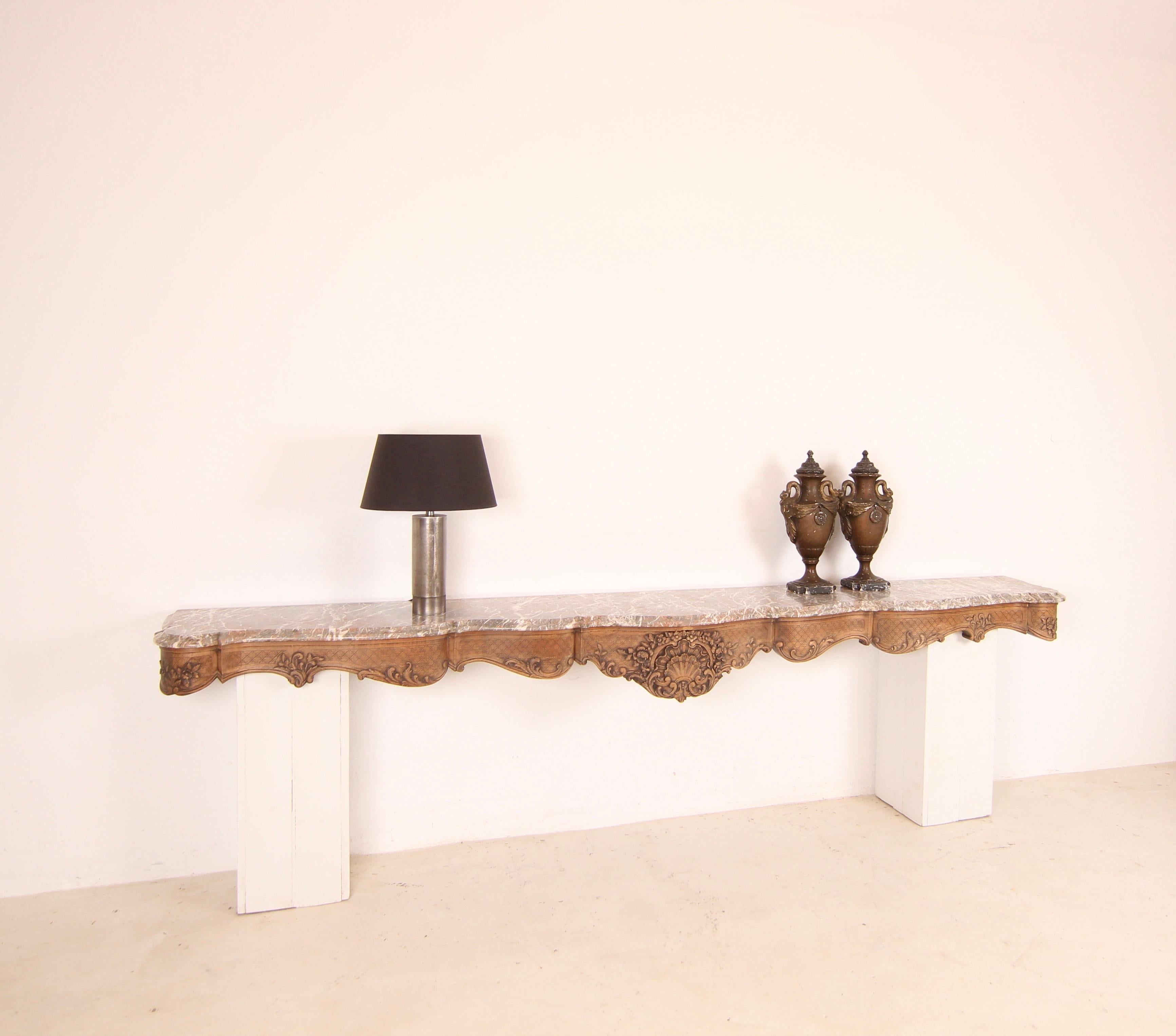Grande console a muro in legno di Oak e marmo intagliato della fine del XIX secolo in vendita 4