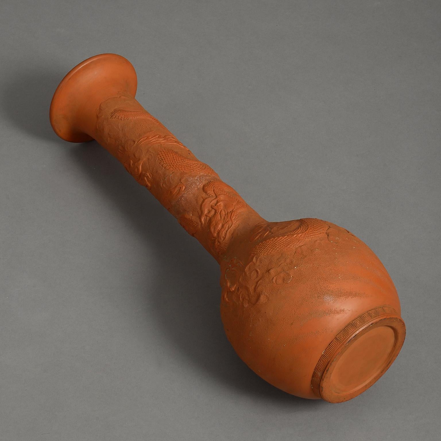 Cotto in fornace Grande vaso in terracotta della fine del XIX secolo del periodo Meiji