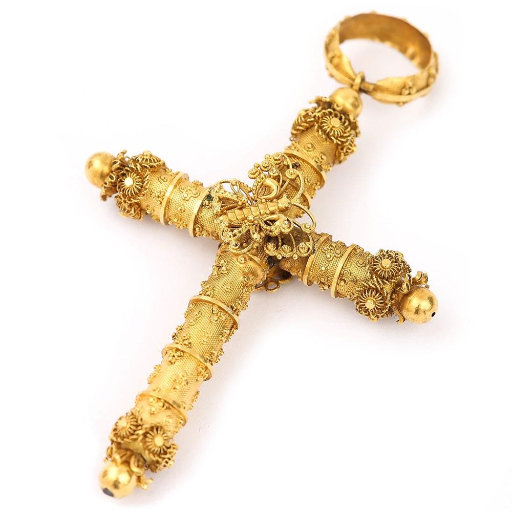 A superb antique 18 karat yellow gold late Georgian cross, that is quite a statement due to its large size. Dating from the period 1820 –1837 (George IV 29 January 1820 – 26 June 1830) and measuring 9cm long, (3 ½