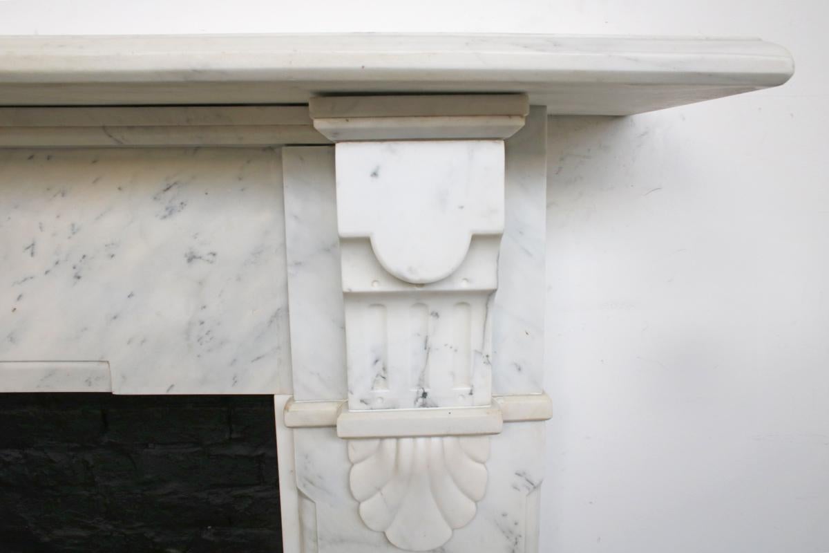 Großer spätviktorianischer Carrara-Marmor-Kaminsims 1
