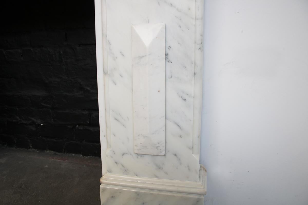 Large Late Victorian Carrara Marble Fireplace Surround For Sale 3