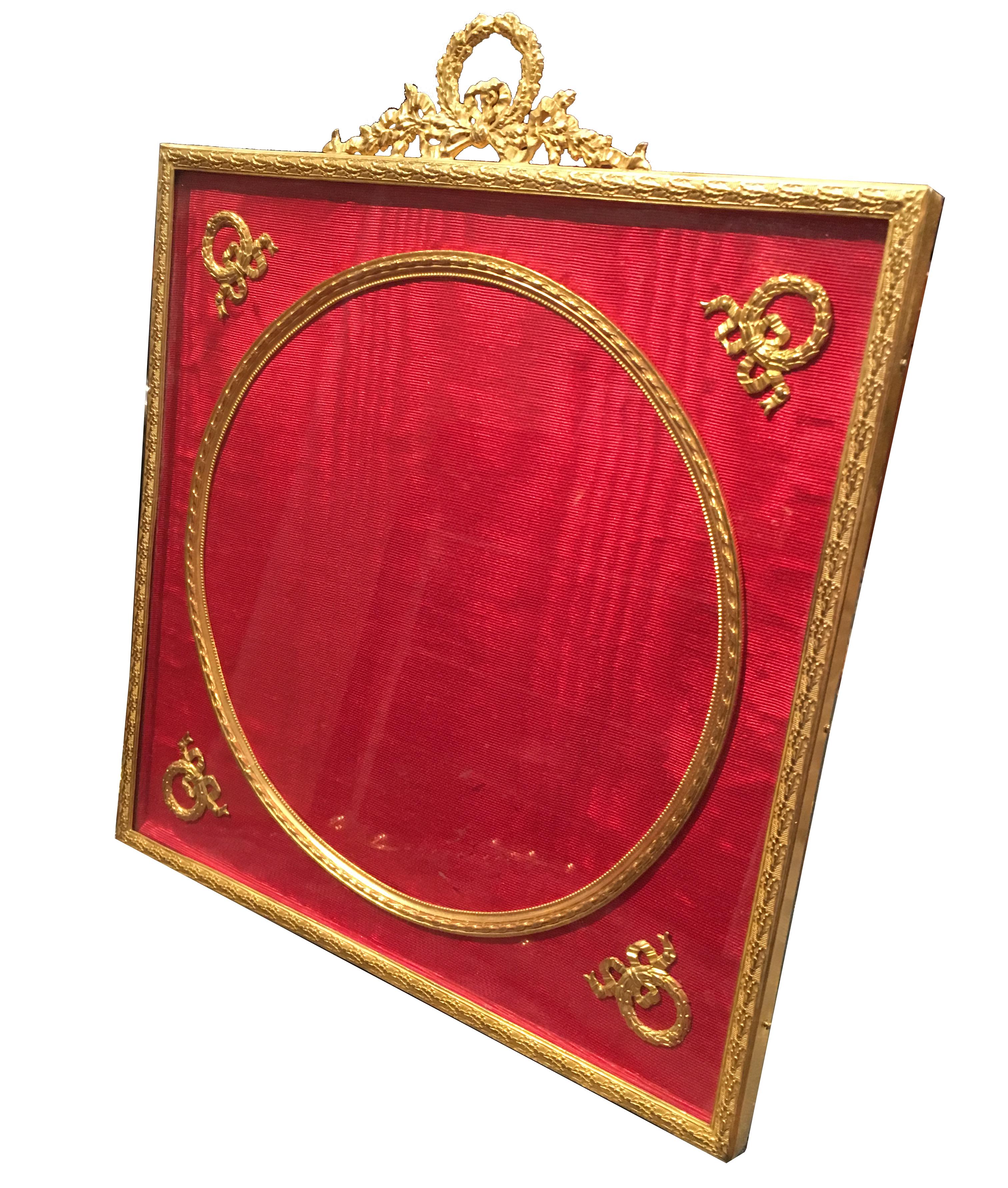 European Large Late Victorian Gilt Bronze Photograph Frame For Sale