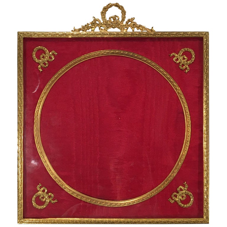 Large Late Victorian Gilt Bronze Photograph Frame For Sale at 1stDibs