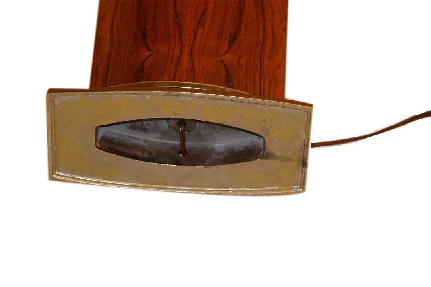 Late 20th Century Large Laurel Rosewood Solid Brass Table Lamp For Sale