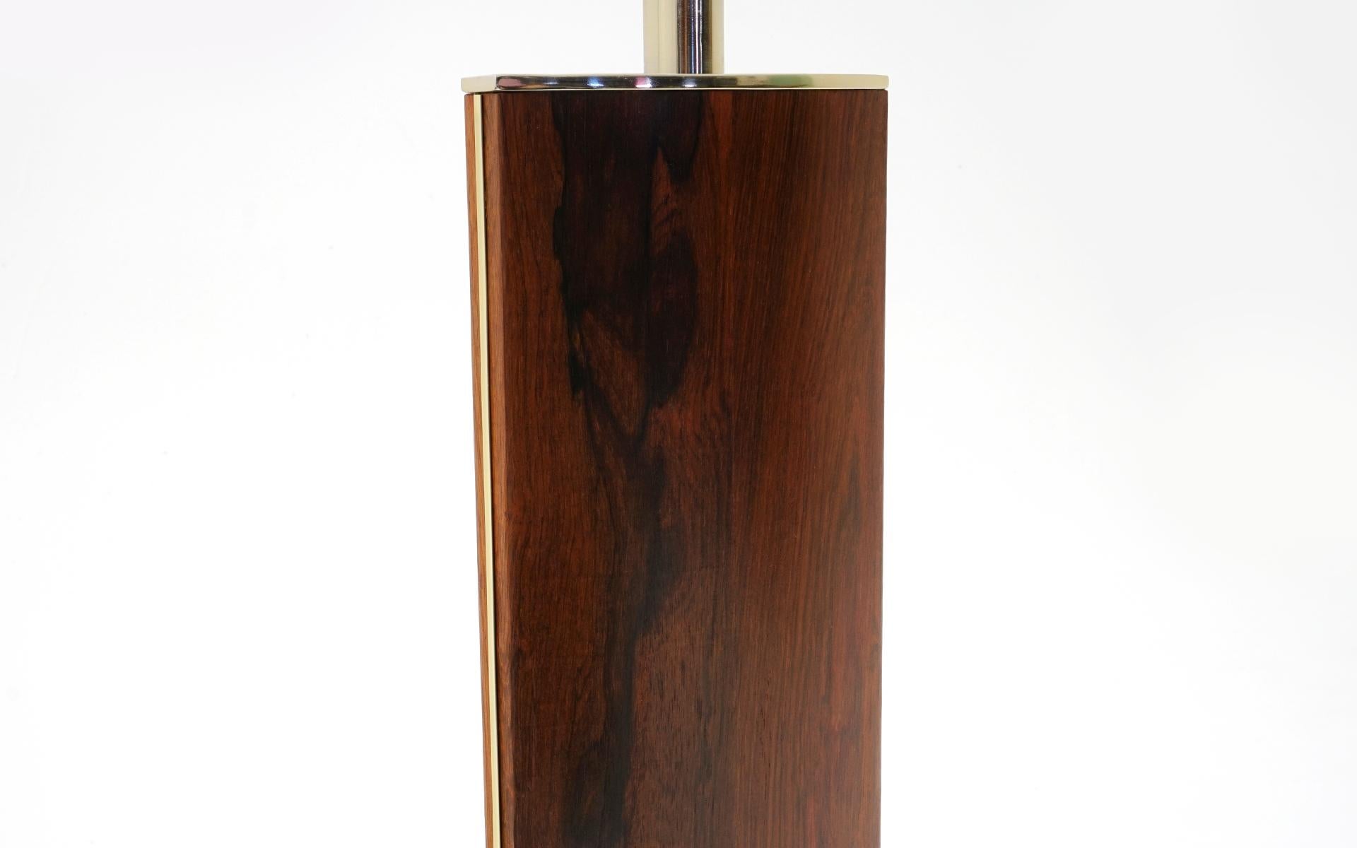 Large Laurel Table Lamp in Rosewood and Solid Brass, New Custom Shade In Good Condition For Sale In Kansas City, MO