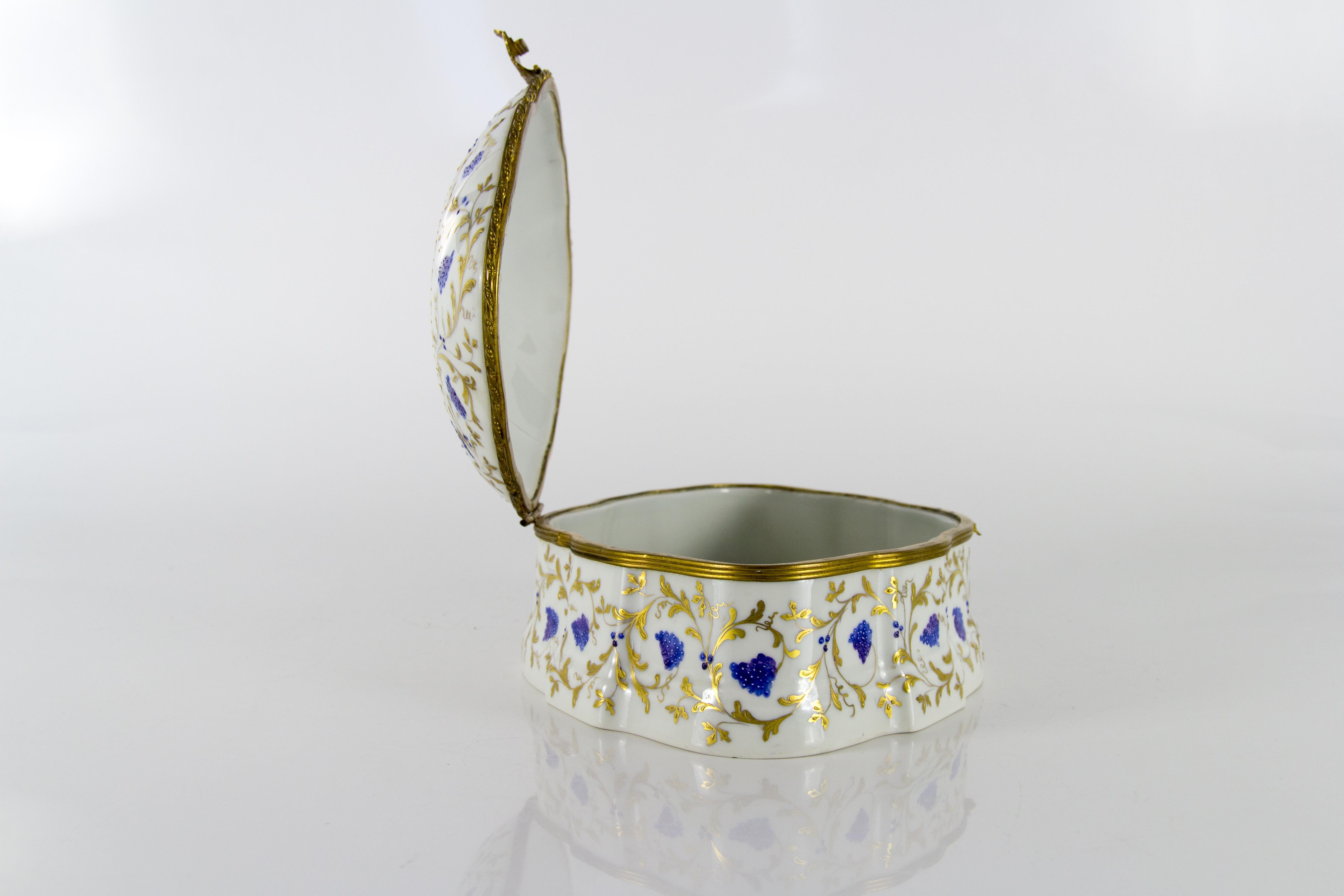 Large Le Tallec Paris Porcelain Hand Painted Trinket or Jewelry Box, 1973 2