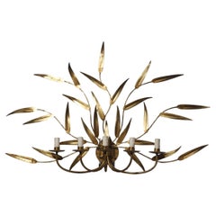 Gran candelabro de hojas en metal dorado, Ferro Art Años 70