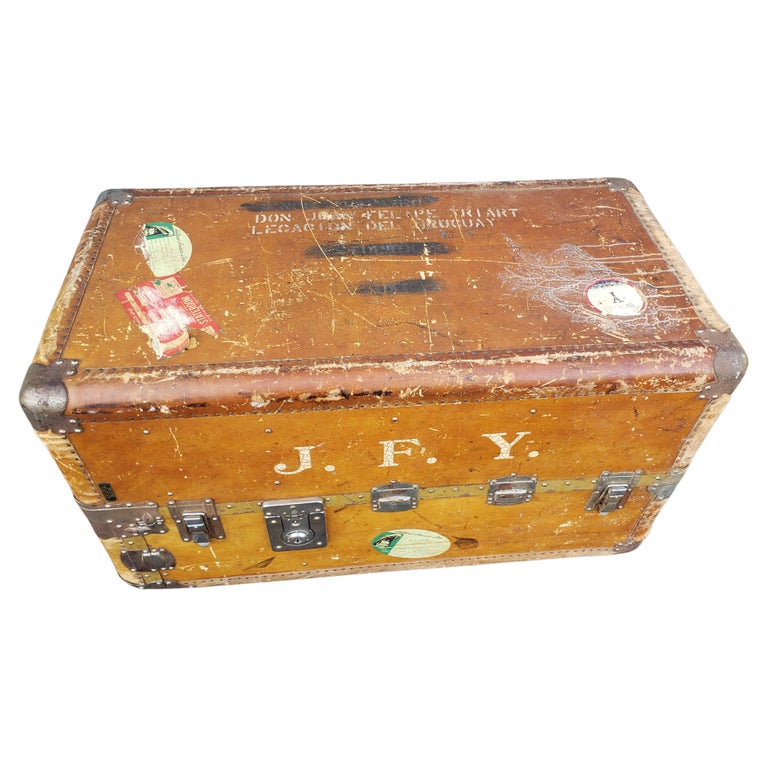 Large Leather and Metal Full Closet Steamer Trunk, circa 1930s In Good Condition For Sale In Germantown, MD