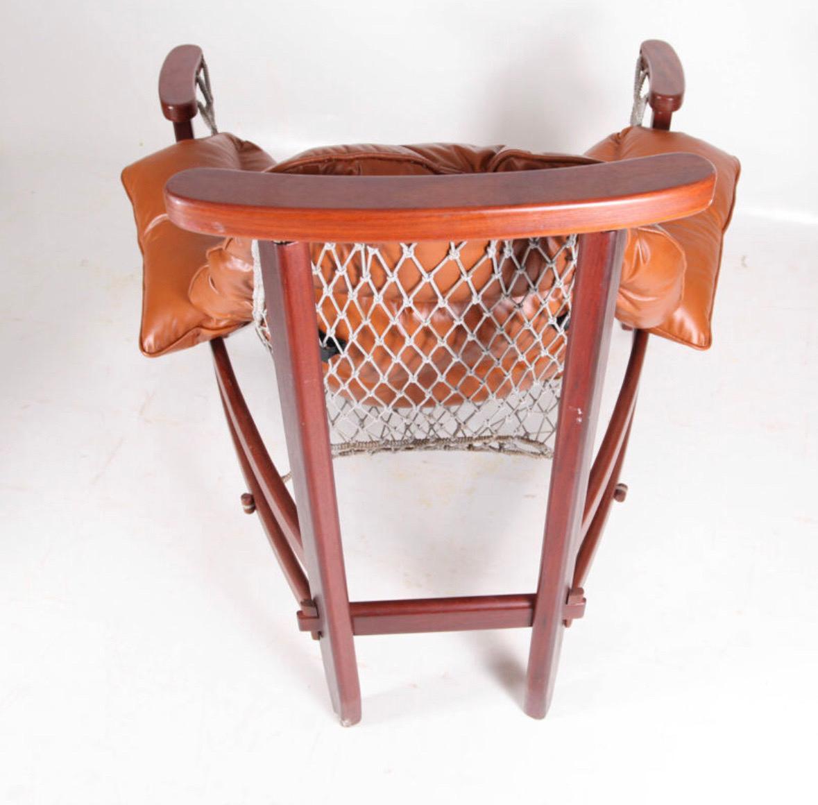 Grand fauteuil en cuir et corde et son ottoman Excellent état - En vente à Isle Sur Sorgue, FR