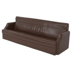 Großes Farnese-Sofa aus Leder von Luigi Caccia Dominioni