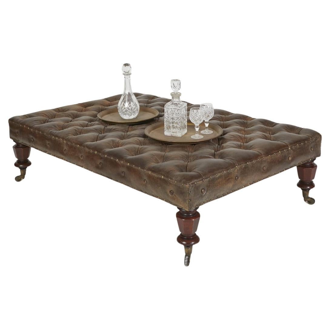 Großer Leder-Ottoman mit Fußhocker