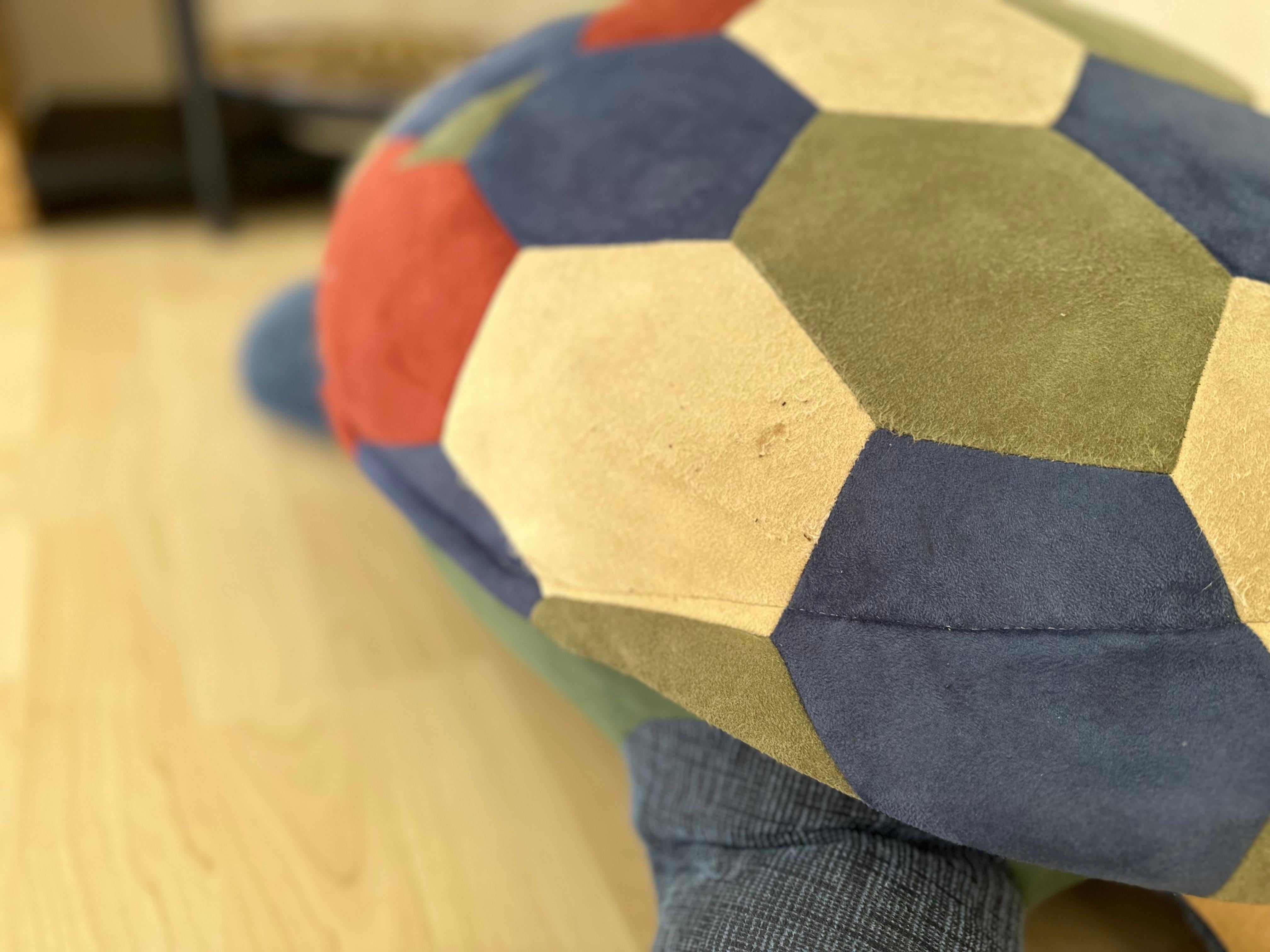 large leather pouf in shape of a turtle, 1970 For Sale 5