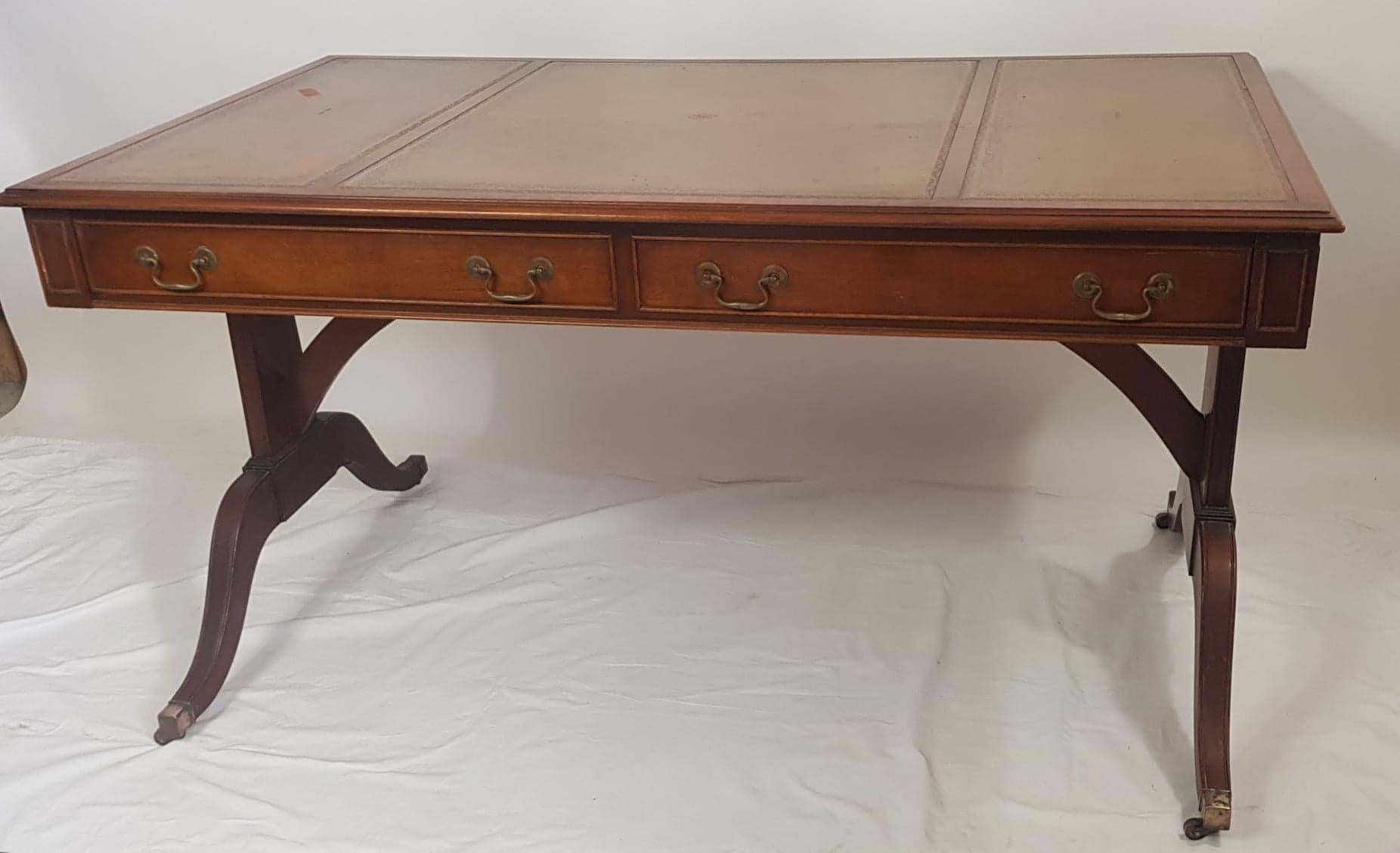 Large Leather Top Mahogany Period Style Writing Table by Reprodux In Good Condition For Sale In LES LILAS, FR