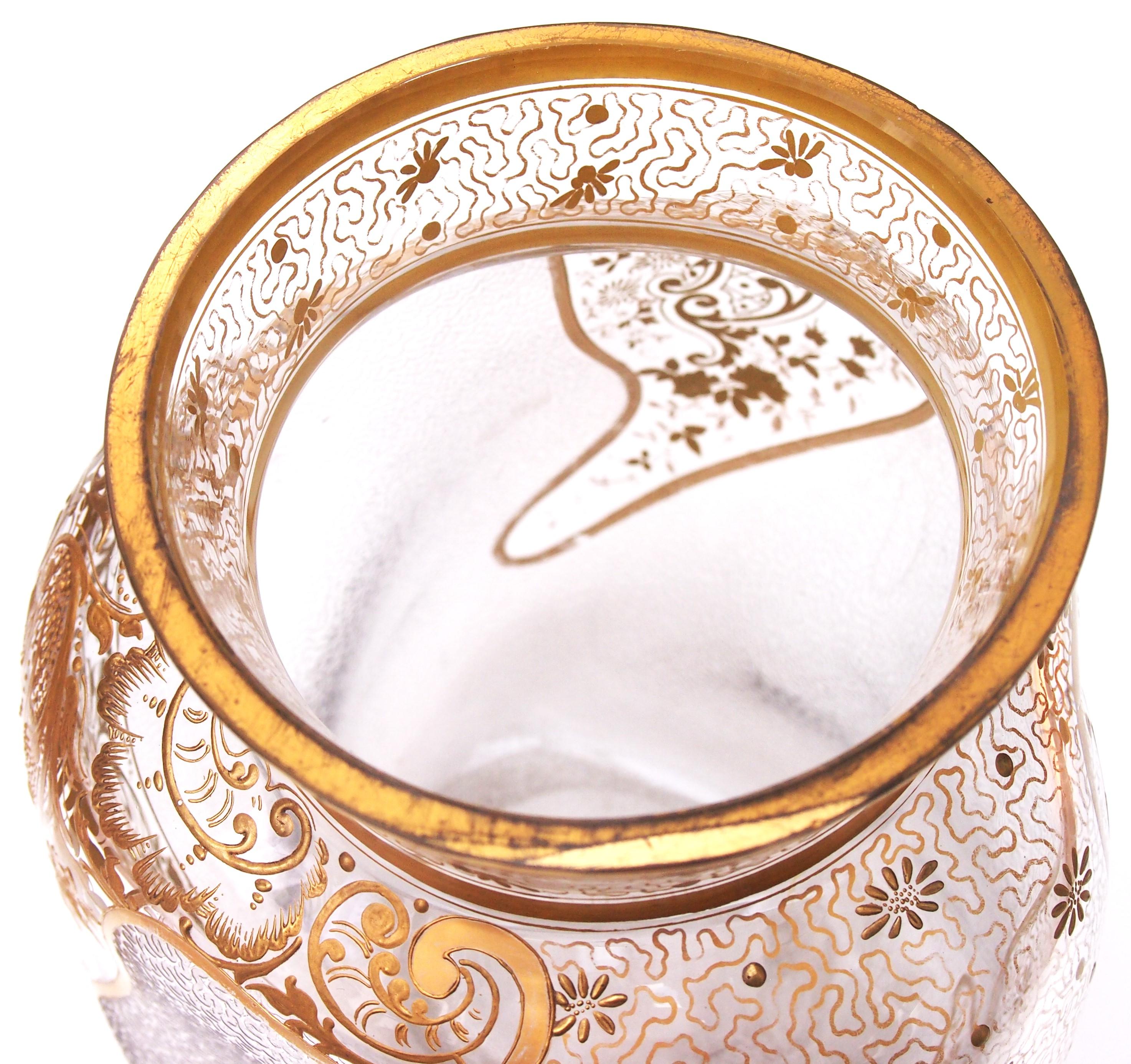 Grande vaso rococò revival Legras finemente inciso e dorato, 1900 ca. In condizioni buone in vendita a Worcester Park, GB