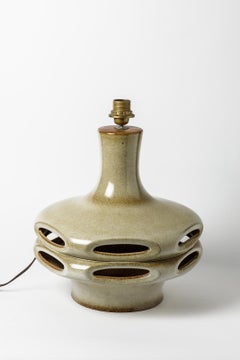 Große hellgraue Mid-Century-Keramik-Tischlampe, um 1970, Design