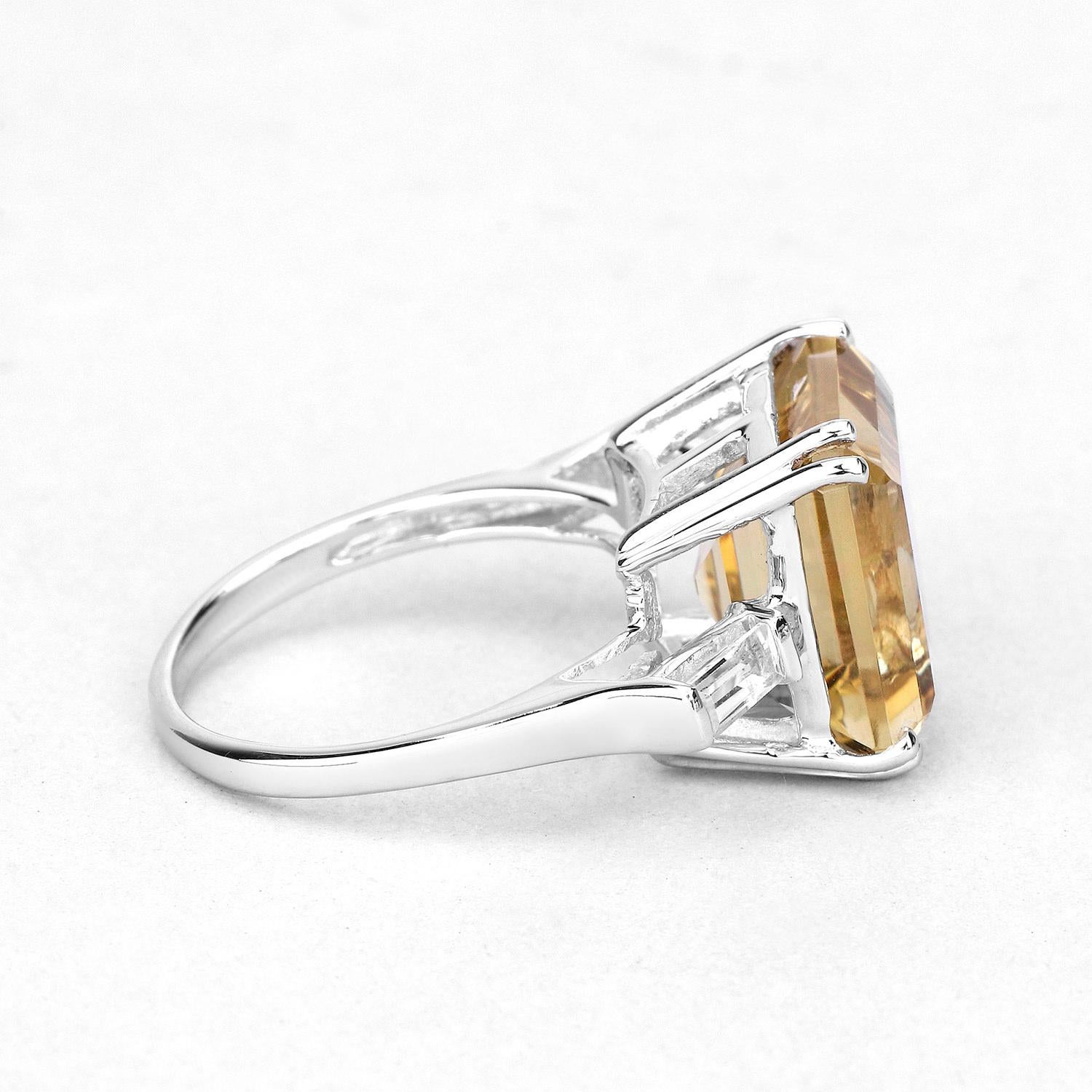 Large Lemon Quartz Ring White Topaz 11 Carats In Excellent Condition For Sale In Aliso Viejo, CA