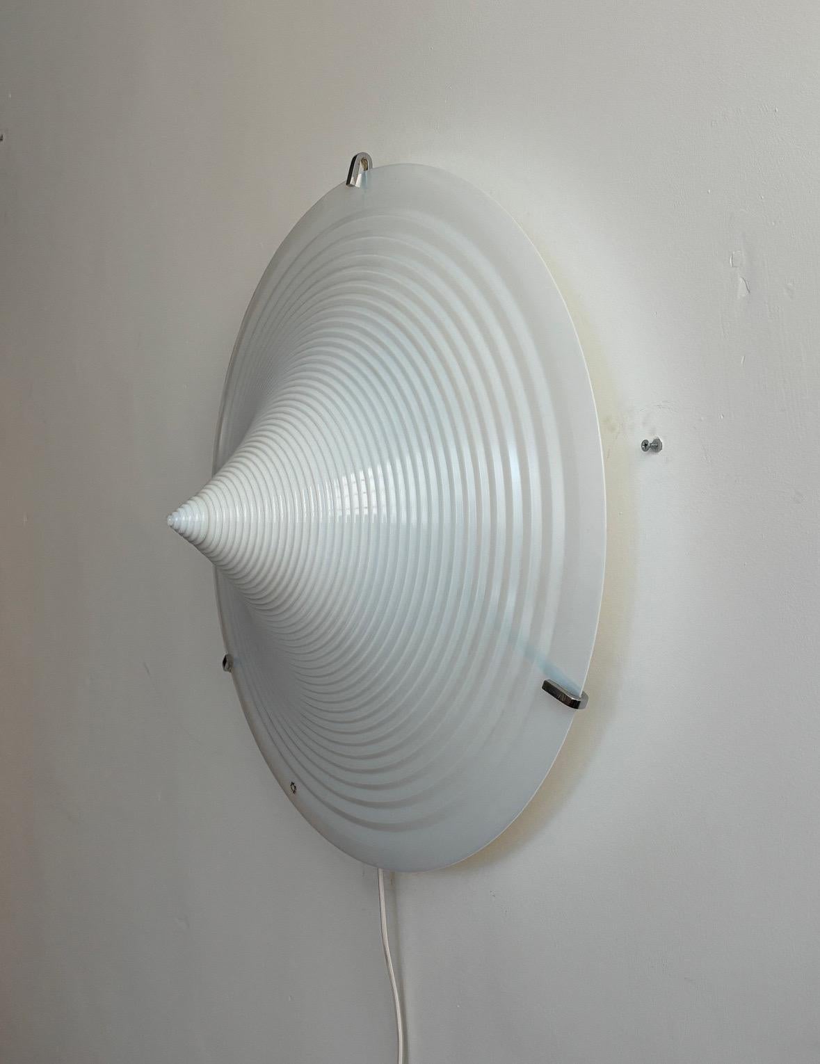 Gran aplique/plafón de cristal sombreado Leucos, años 60 en venta 7