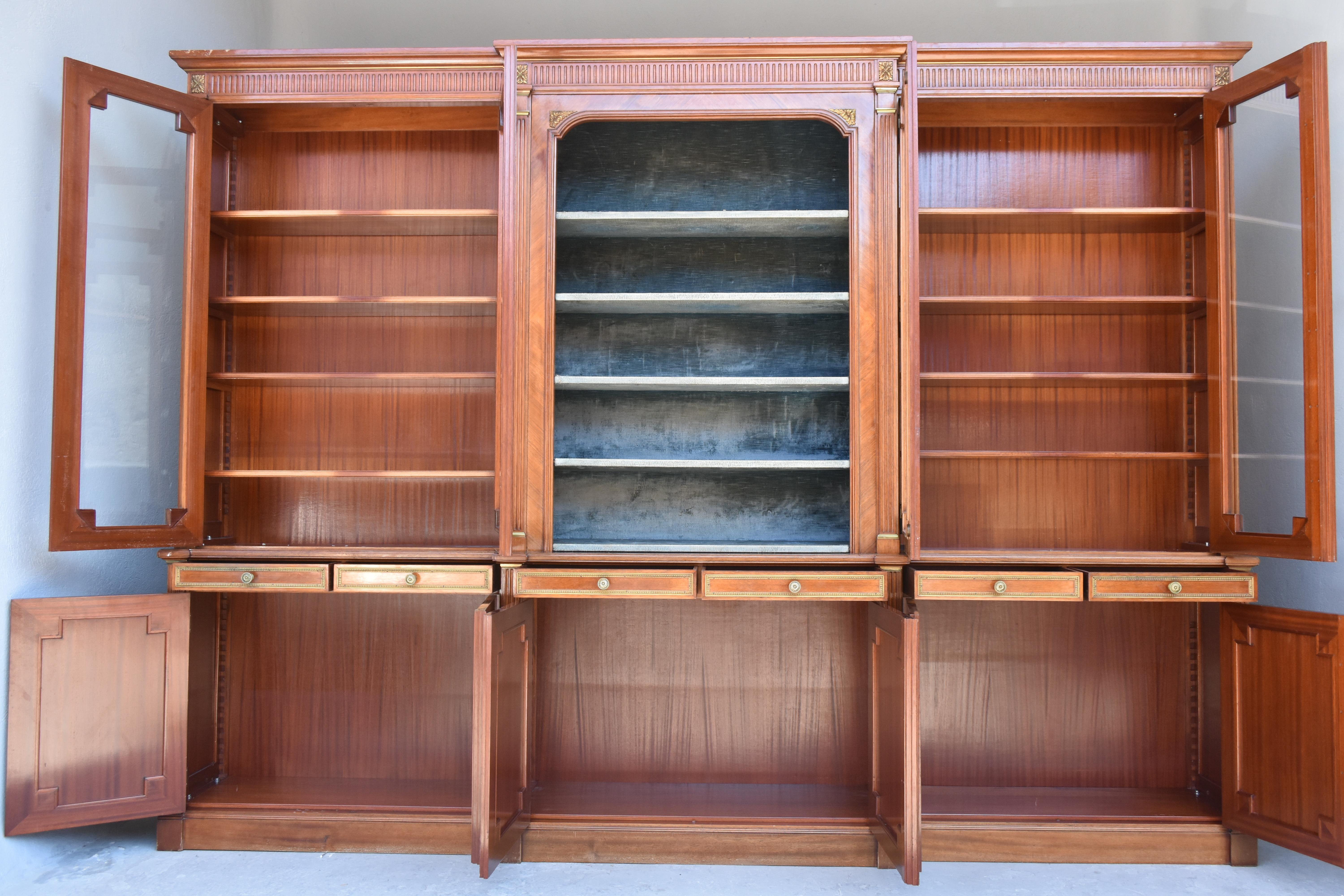 Large Library Bookcase of Louis XVI Style Mahogany and Bronze, circa 1900 In Good Condition In Marseille, FR