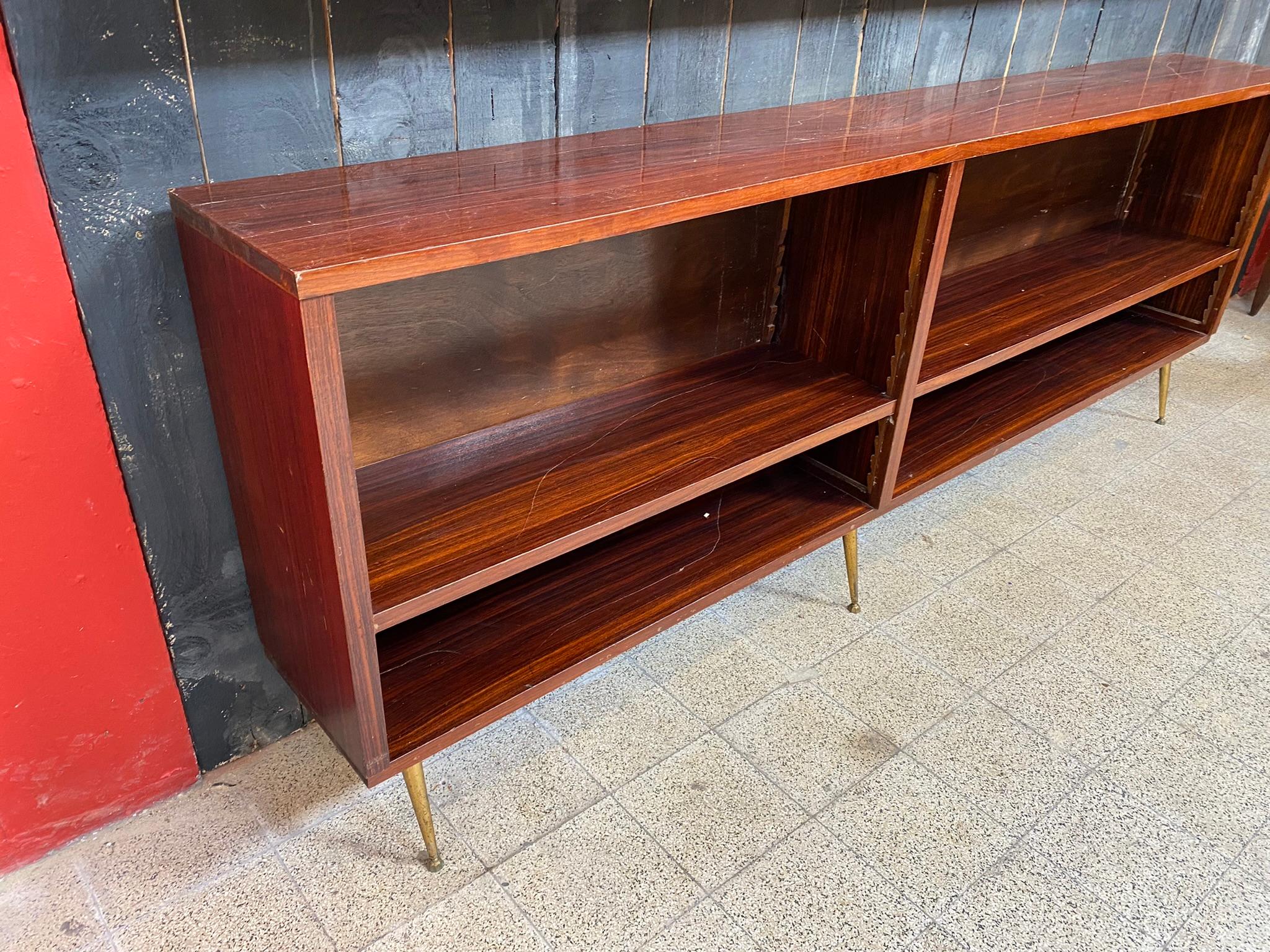 Large Library in Walnut Veneer and Brass circa 1960 For Sale 4