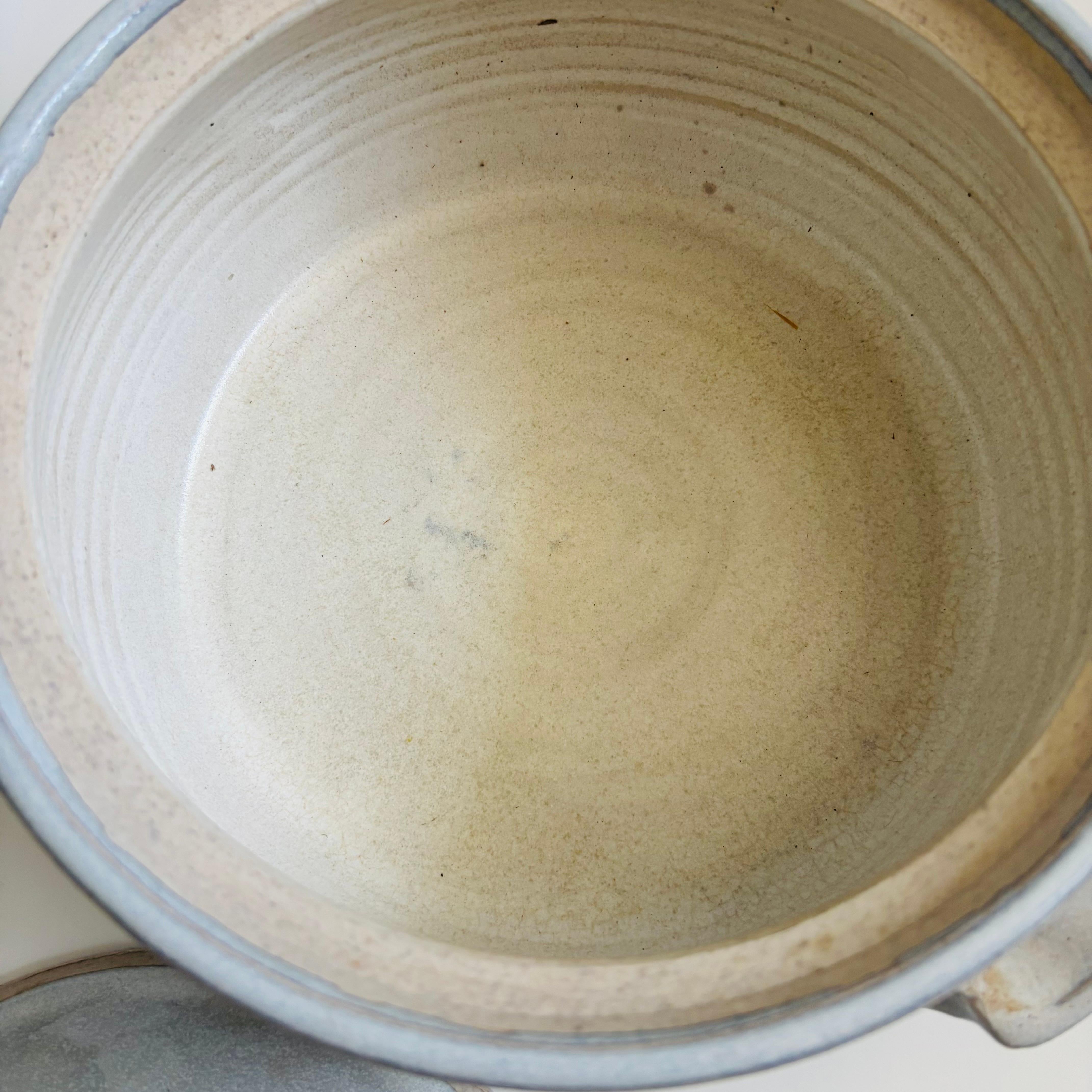 Grand bol de service à couvercle Studio Pottery en vente 1