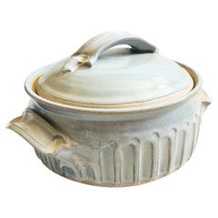 Cuenco grande con tapa de Studio Pottery