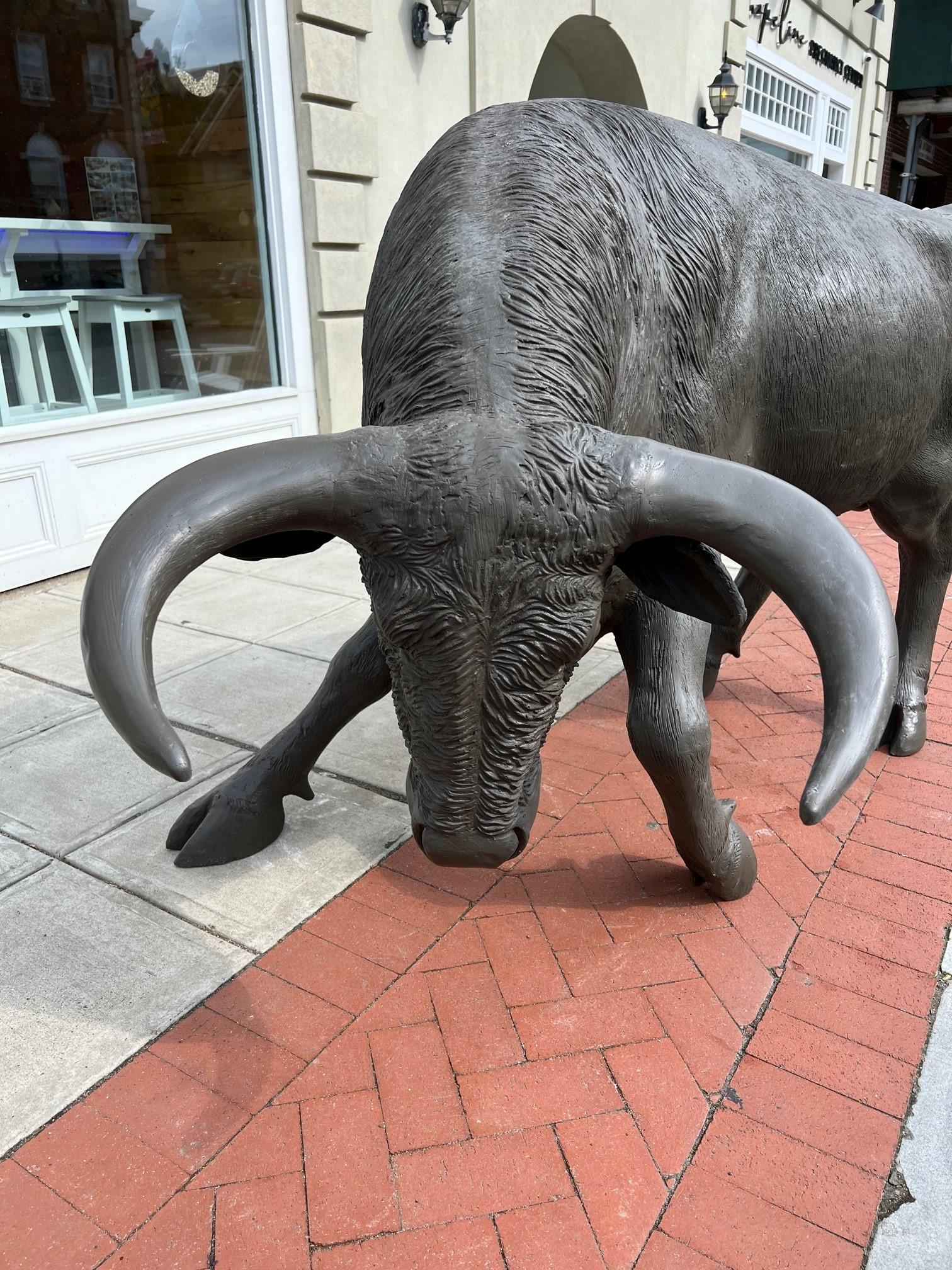 American Large Life Size Charging Bull Statue Fiberglass For Sale