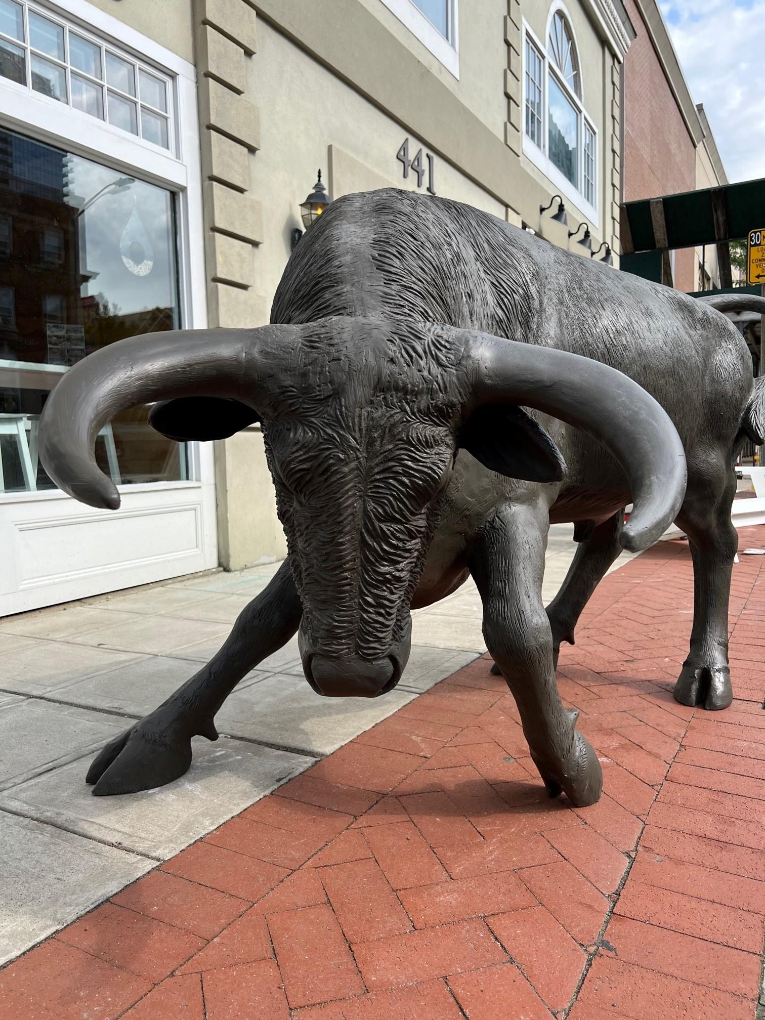 Large Life Size Charging Bull Statue Fiberglass In Good Condition For Sale In Stamford, CT