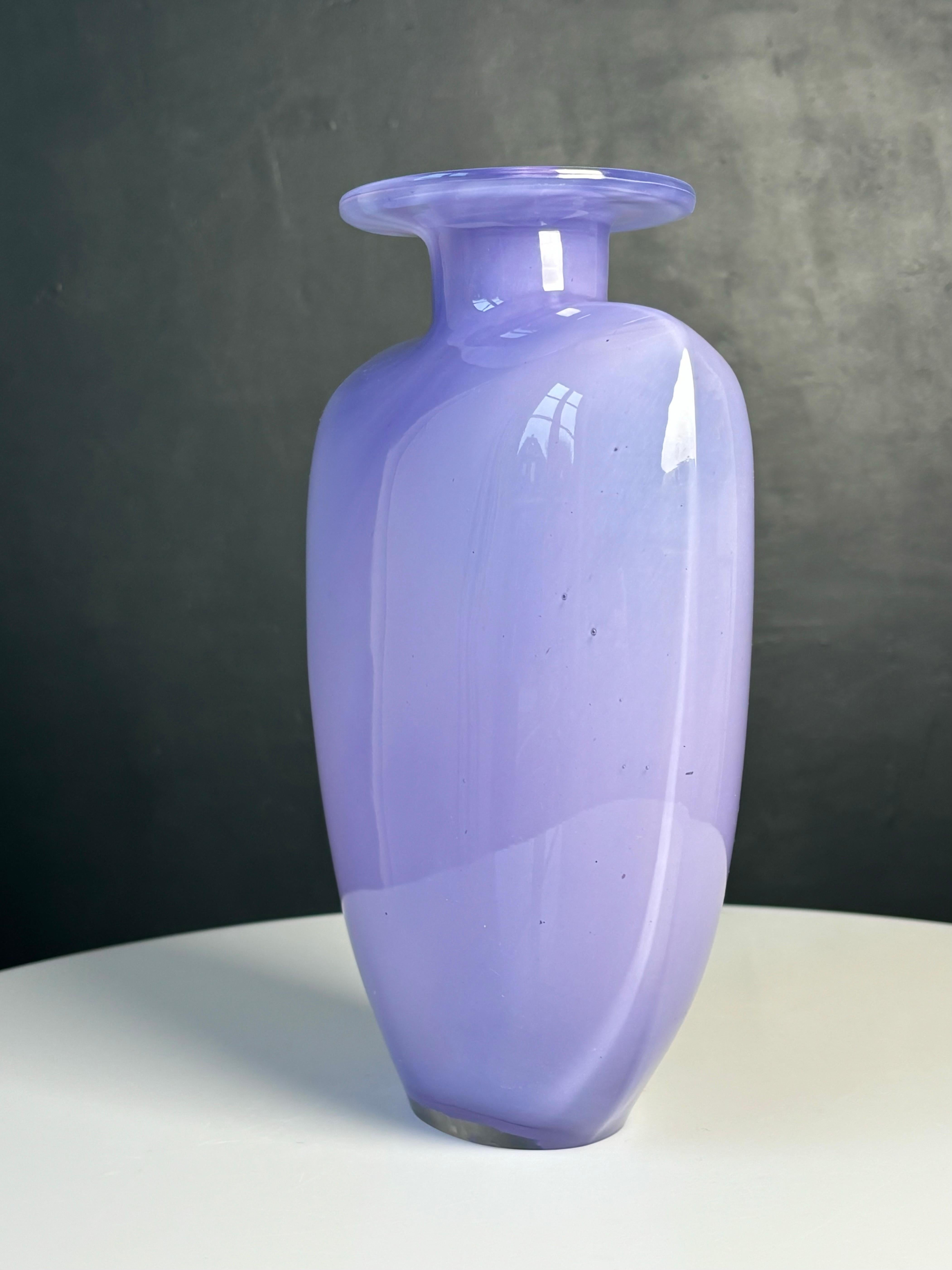 Large Lilac Kosta Boda Art Glass Vase by Kjell Engman, 1980s In Good Condition For Sale In Copenhagen, DK