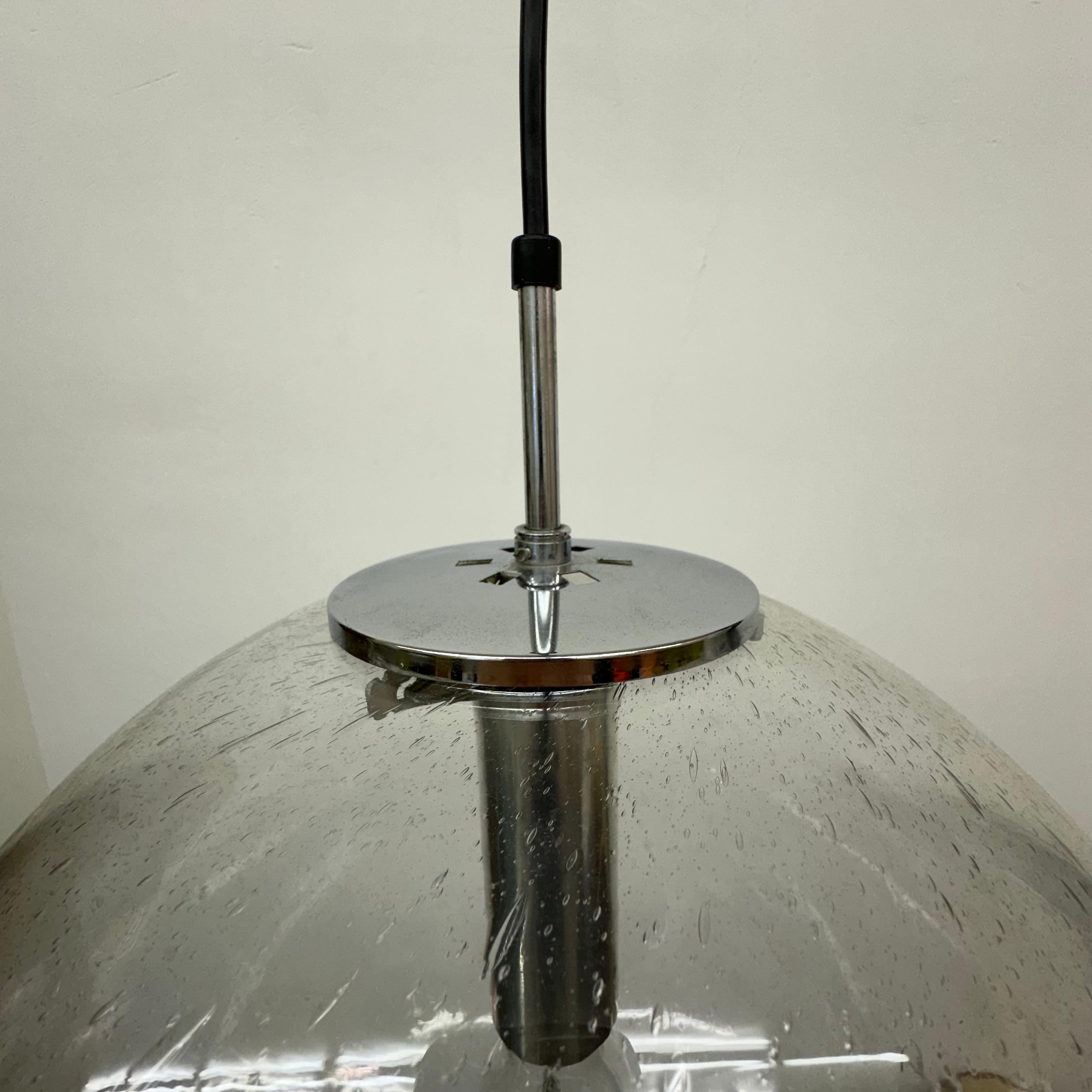 Grand globe de lampe suspendue Glashütte Limburg 1970 Allemagne en vente 7