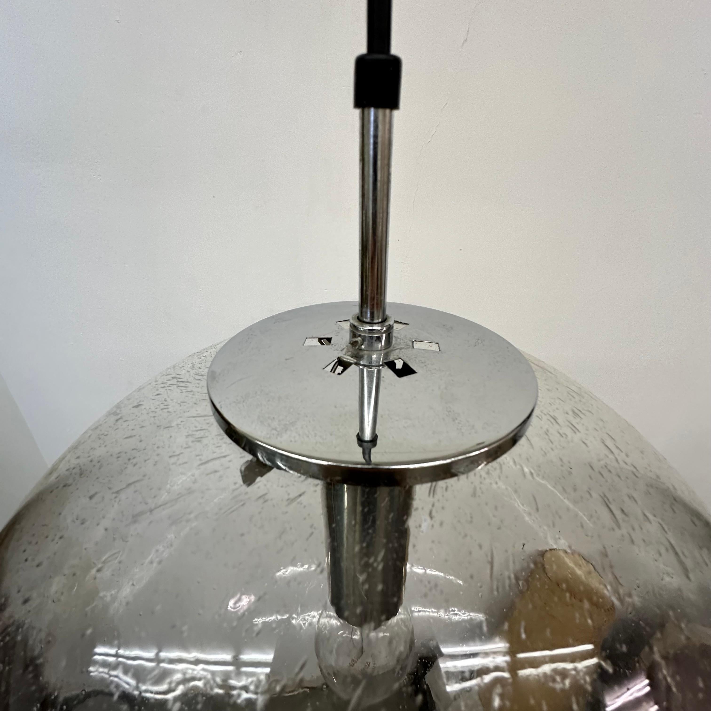 Grande lampada a sospensione a globo di Limburg Glashütte Limburg anni '70 Germania in vendita 2