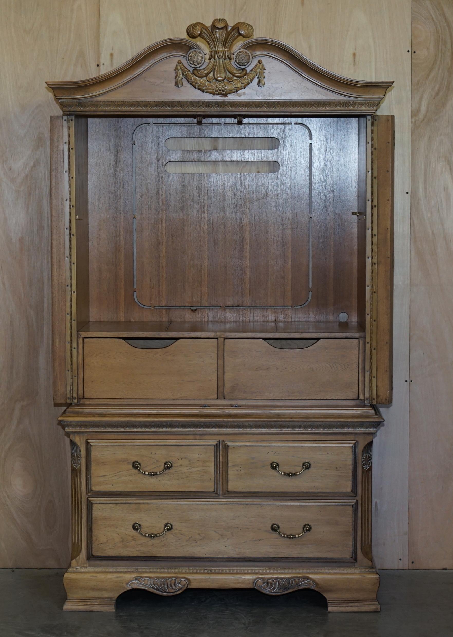 Large Limed Oak Media Cabinet Cupboard Prince Charles Fleur De Lis Feather Crest For Sale 7