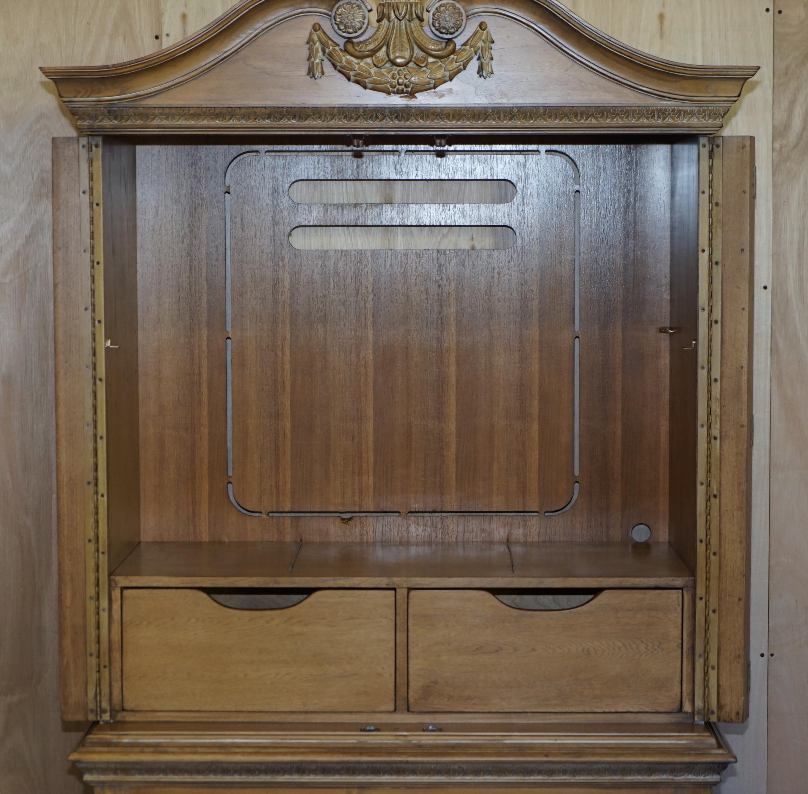 Large Limed Oak Media Cabinet Cupboard Prince Charles Fleur De Lis Feather Crest For Sale 8