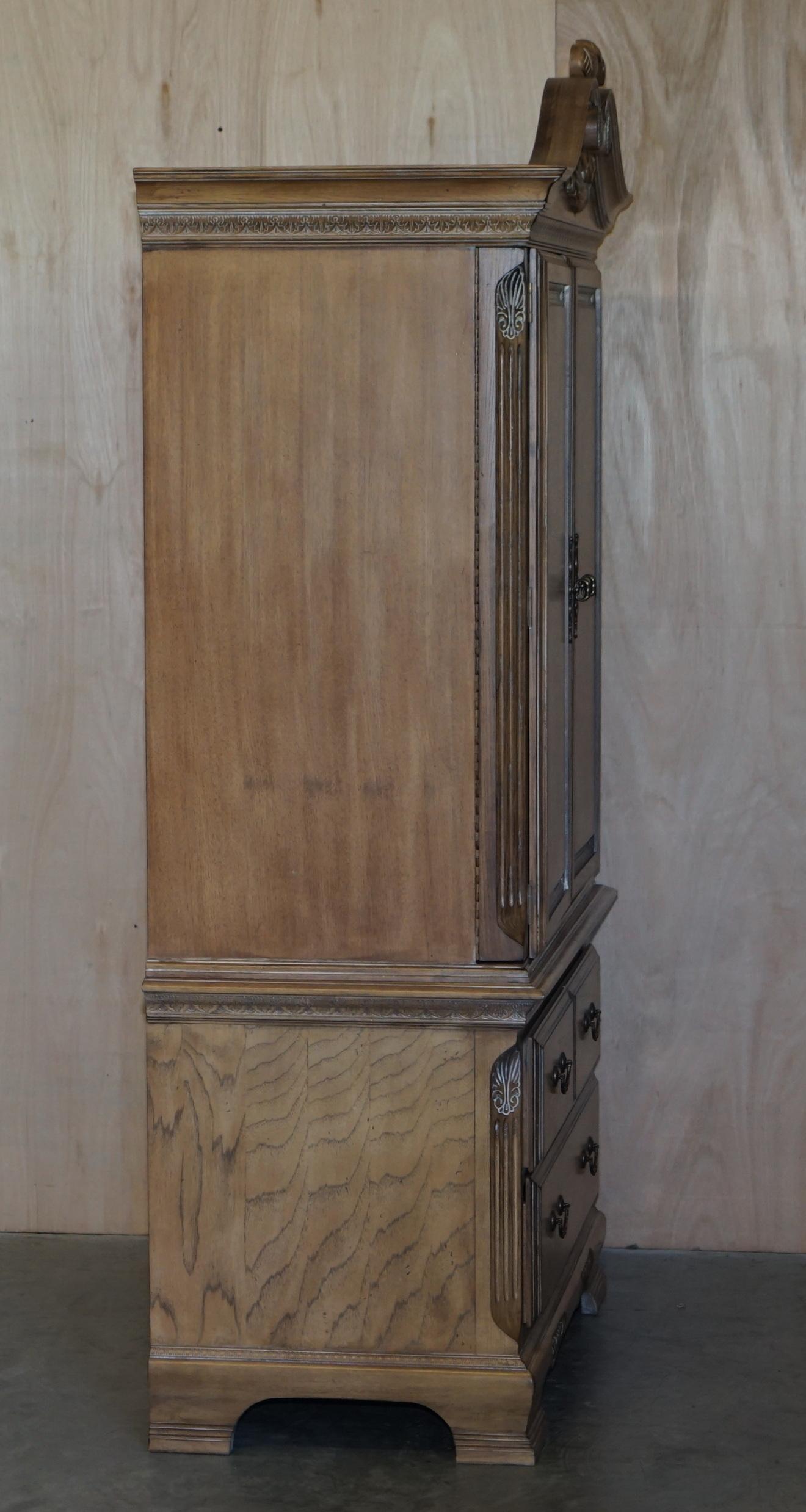 Large Limed Oak Media Cabinet Cupboard Prince Charles Fleur De Lis Feather Crest For Sale 2