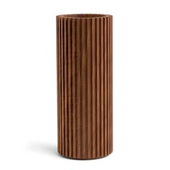 Grandes jarrones de piedra caliza y nogal del arquitecto Nicolas Schuybroek