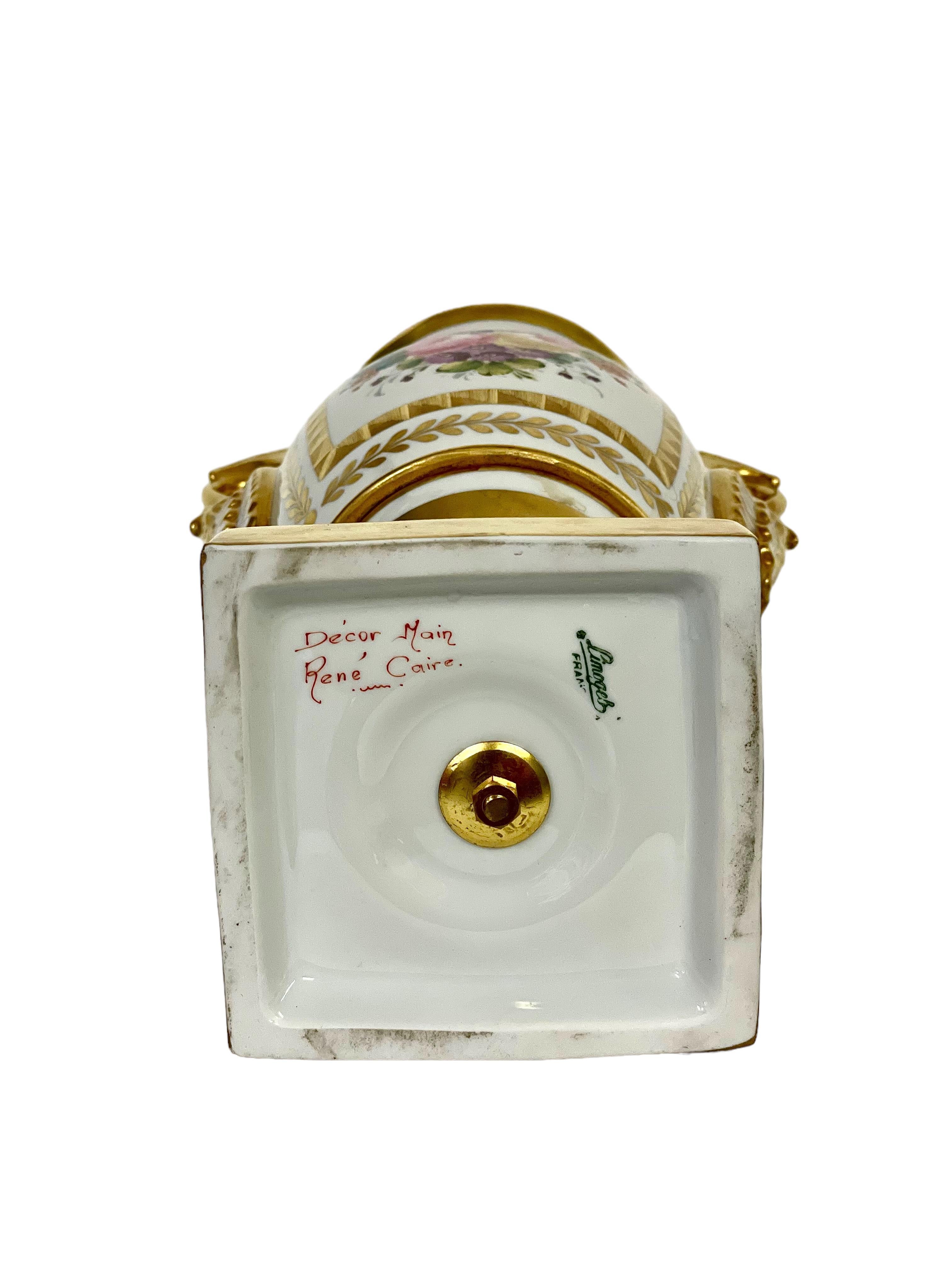 Jarrón balaustre dorado de porcelana francesa de Limoges  en venta 3