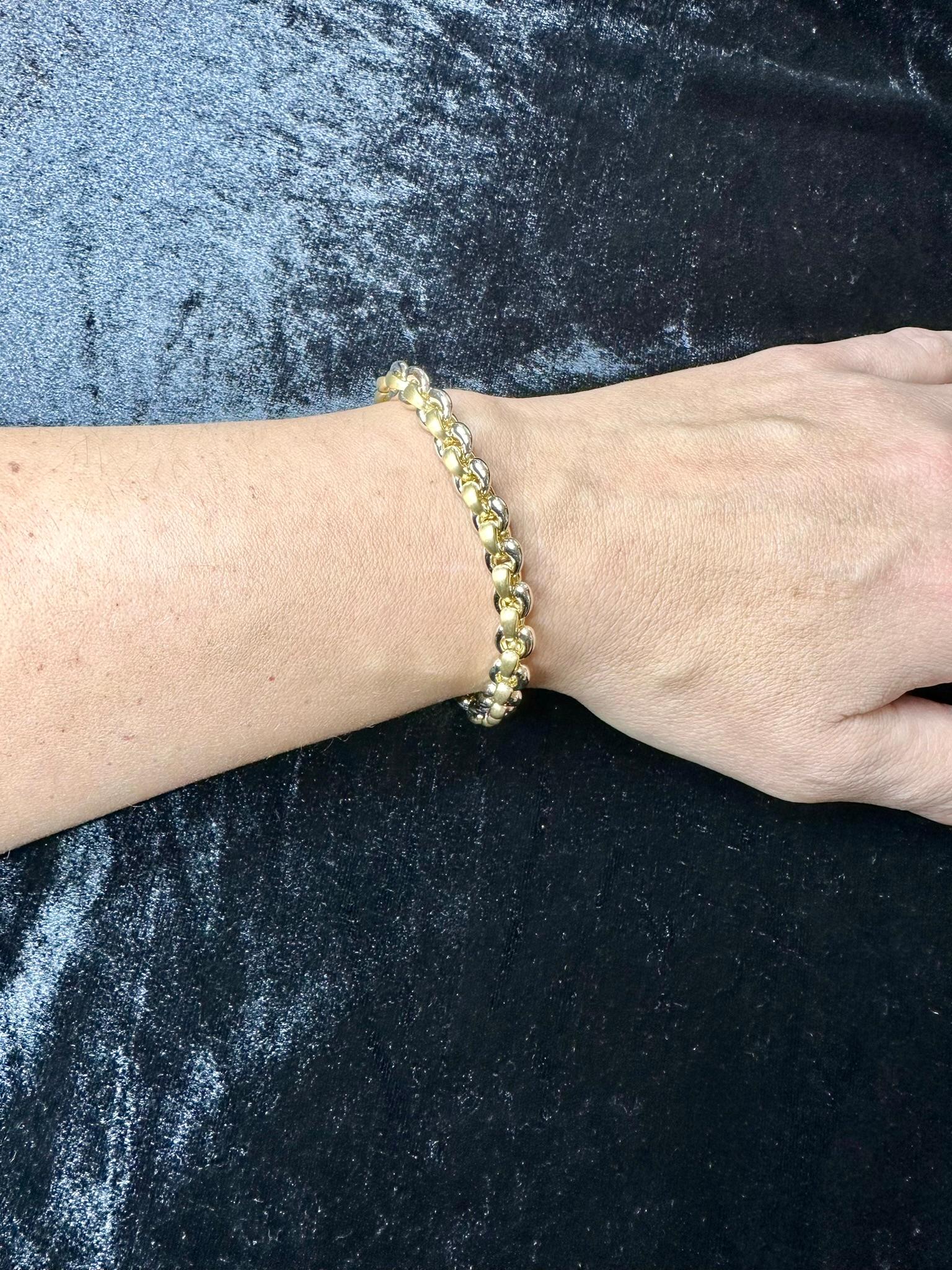 Large Links Bracelet in 18kt Yellow and White Gold For Sale 4
