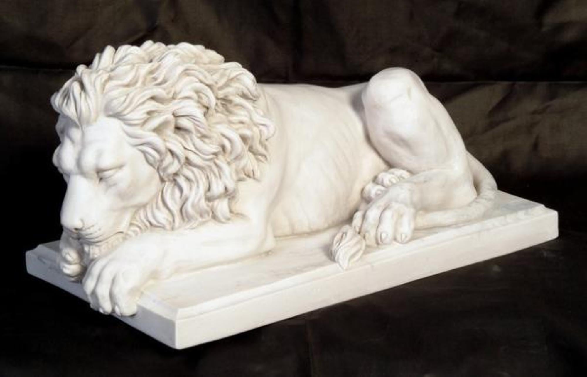 European Large Marble Lions Statue in Pair, 20th Century