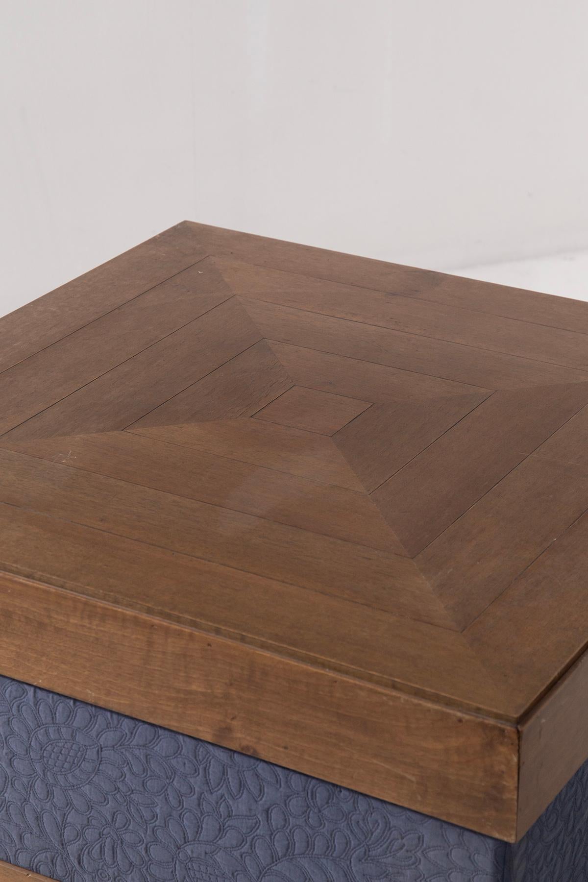 Mid-20th Century Large living room center table by Paolo Buffa in blue velvet in vendita