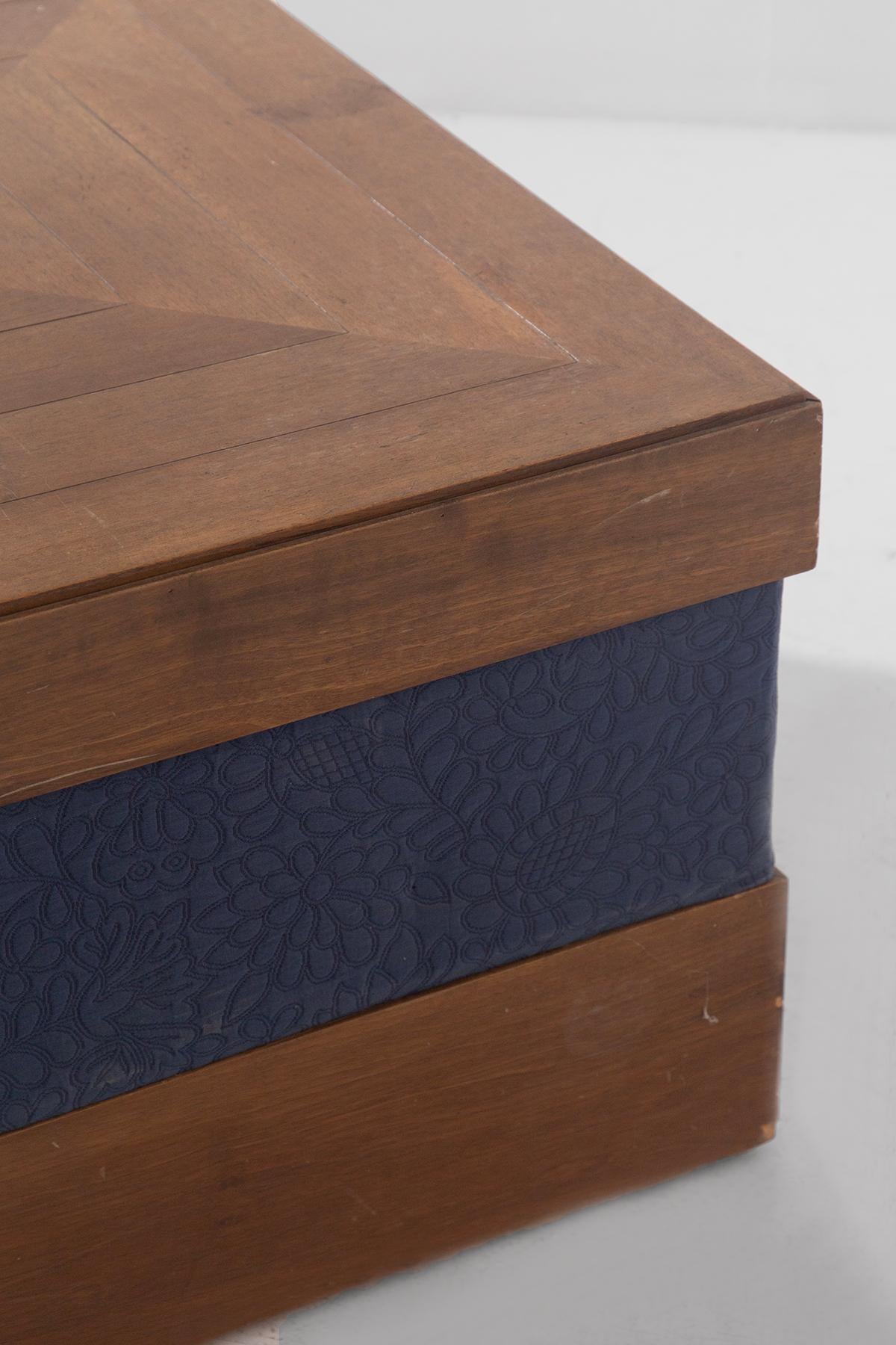 Large living room center table by Paolo Buffa in blue velvet in vendita 2