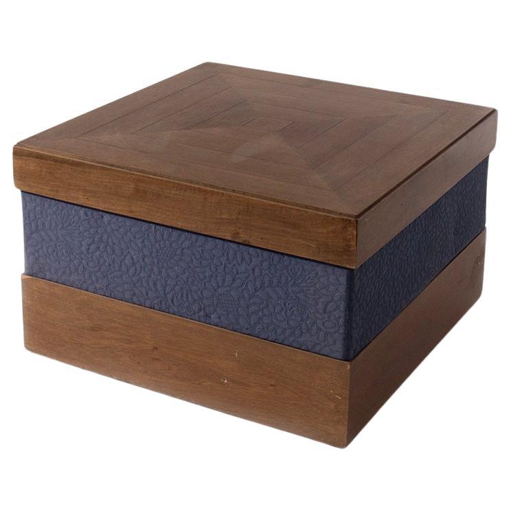 Large living room center table by Paolo Buffa in blue velvet in vendita
