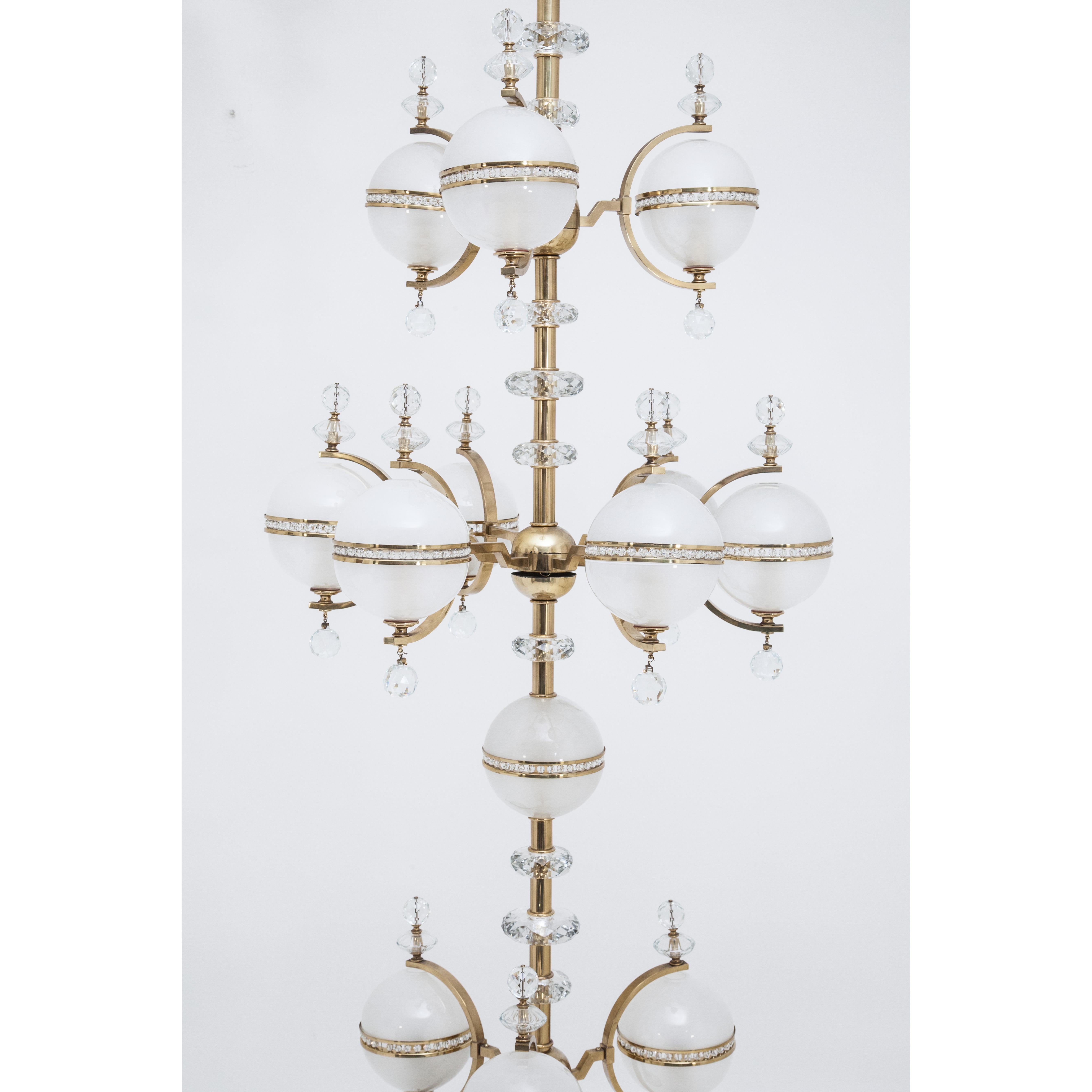 Large Lobmeyr Chandelier, Vienna Mid-20th Century In Good Condition For Sale In Greding, DE