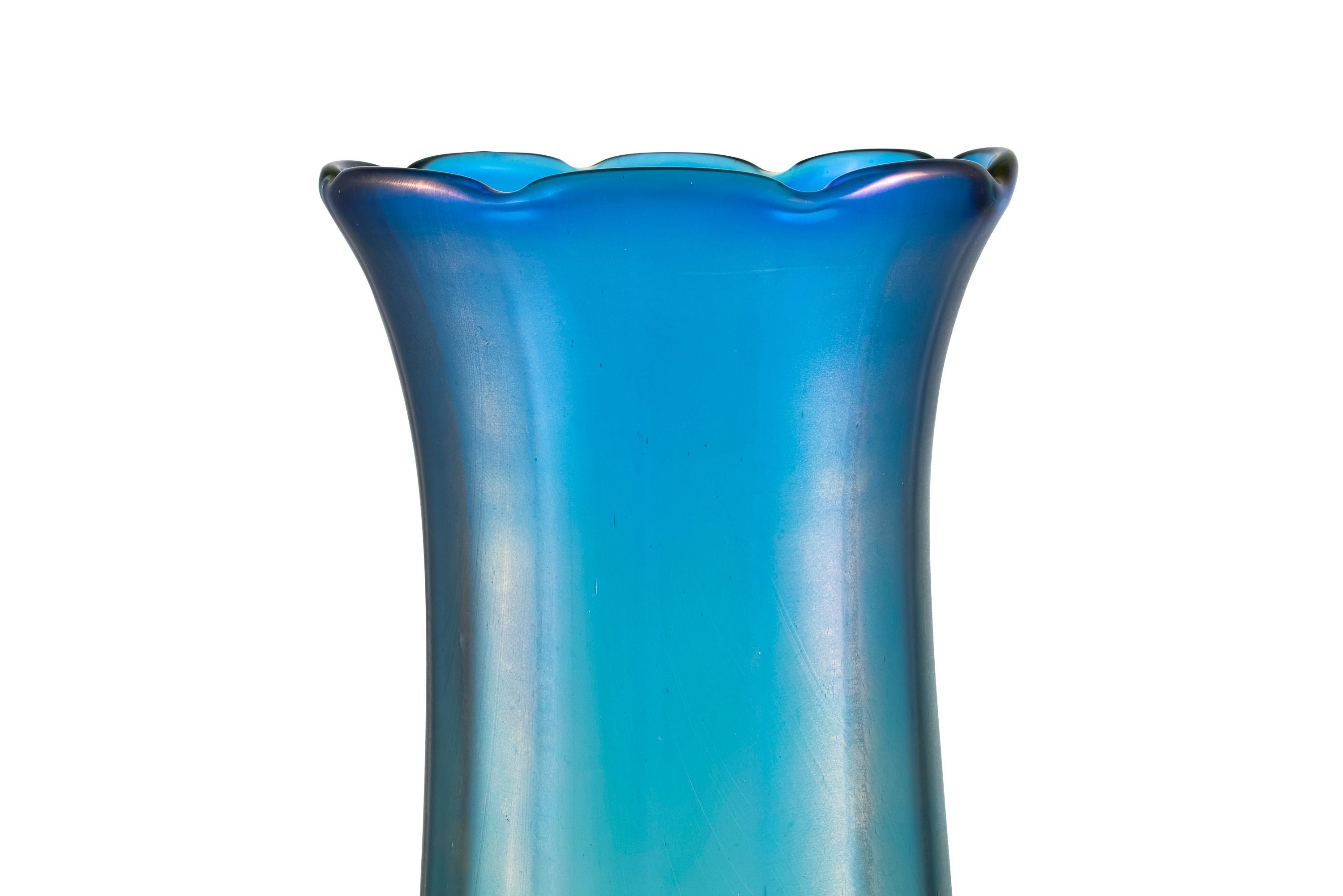 Large Loetz Glass Vase Austrian Jugendstil circa 1902 Blue Green Iridescent For Sale 2