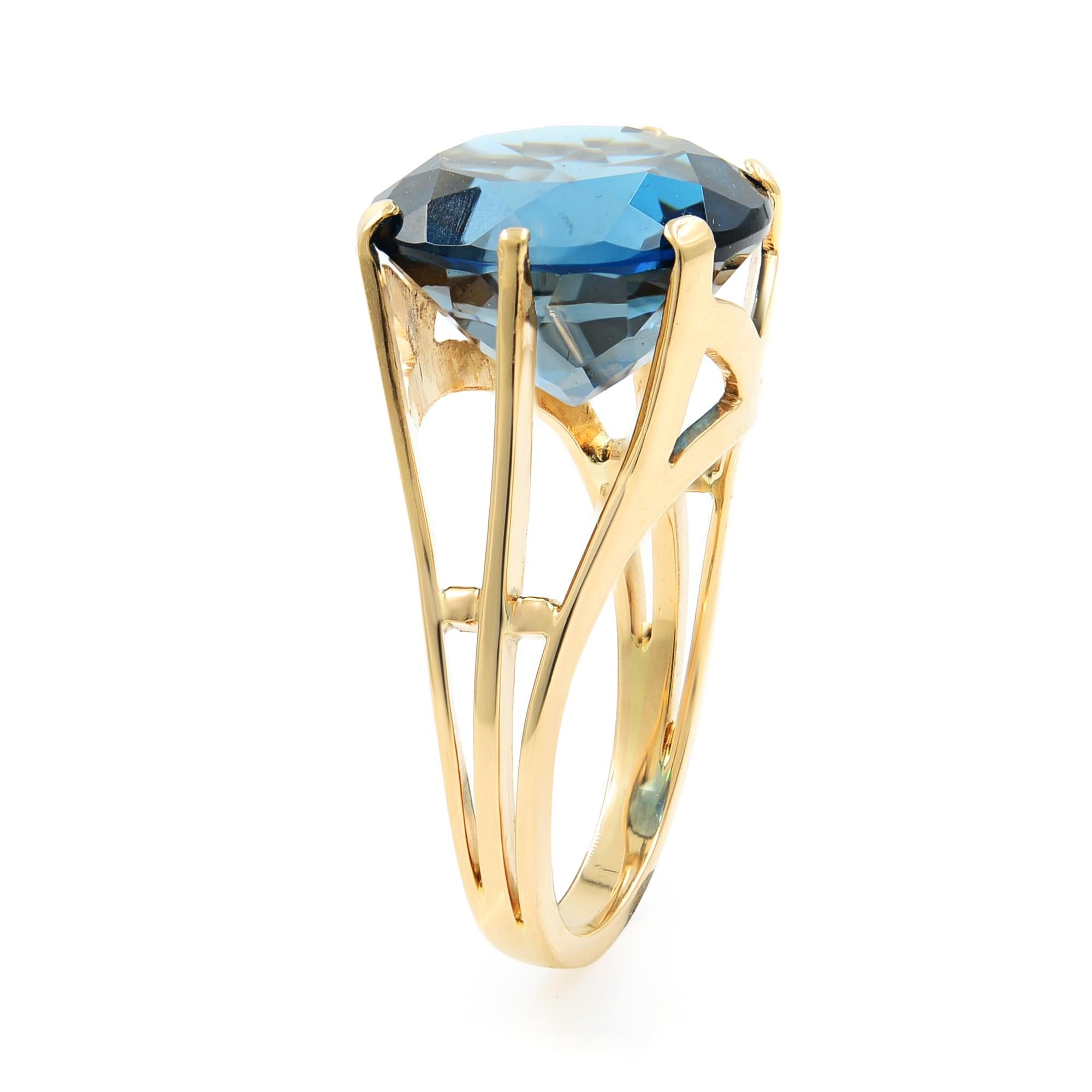 Large London Blue Topaz 8.5 Carat Ring 14 Karat Rose Gold In Excellent Condition In New York, NY