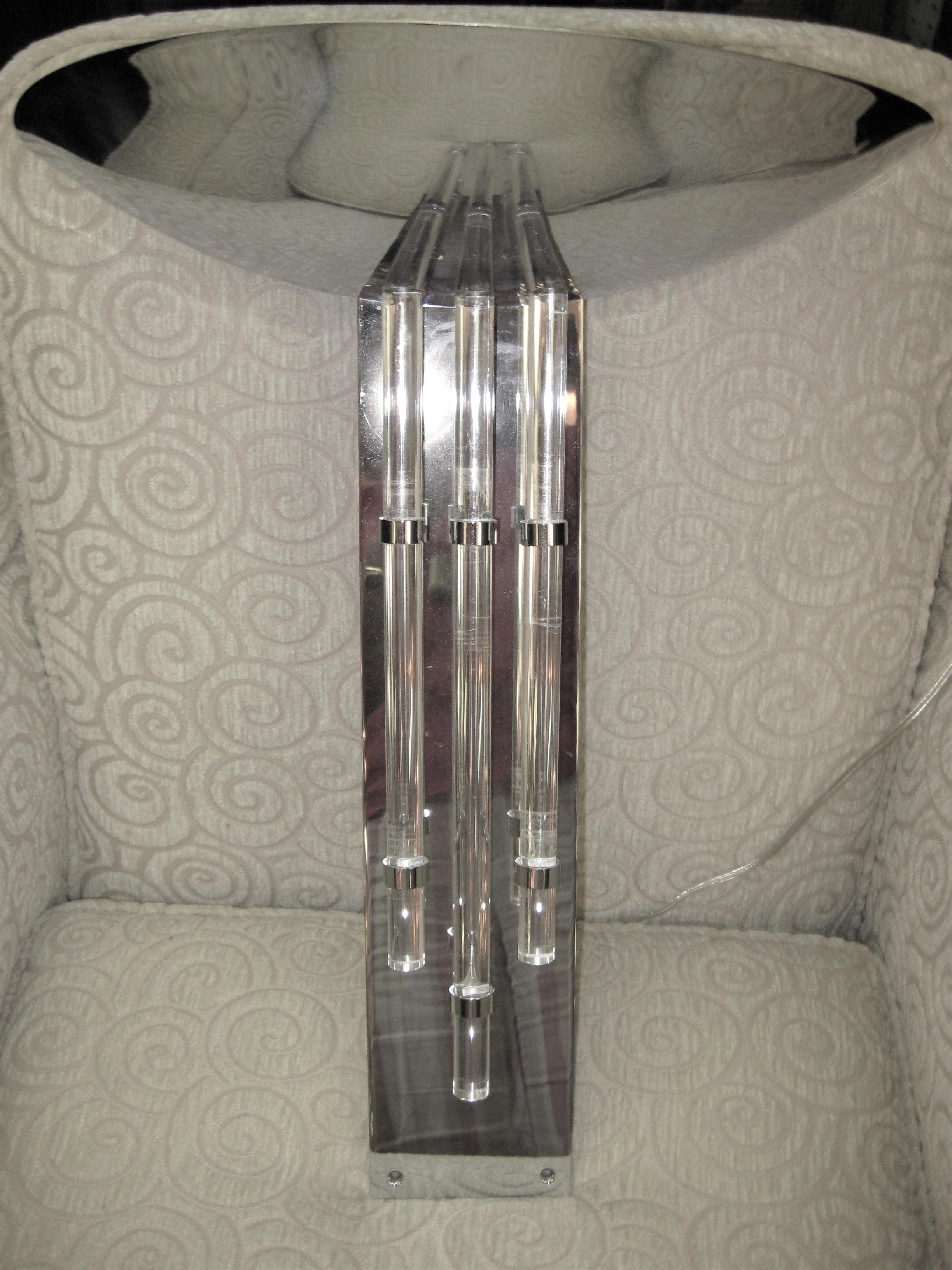Large, long, vertical French Modernist Wall Sconce, circa 1930 For Sale 4